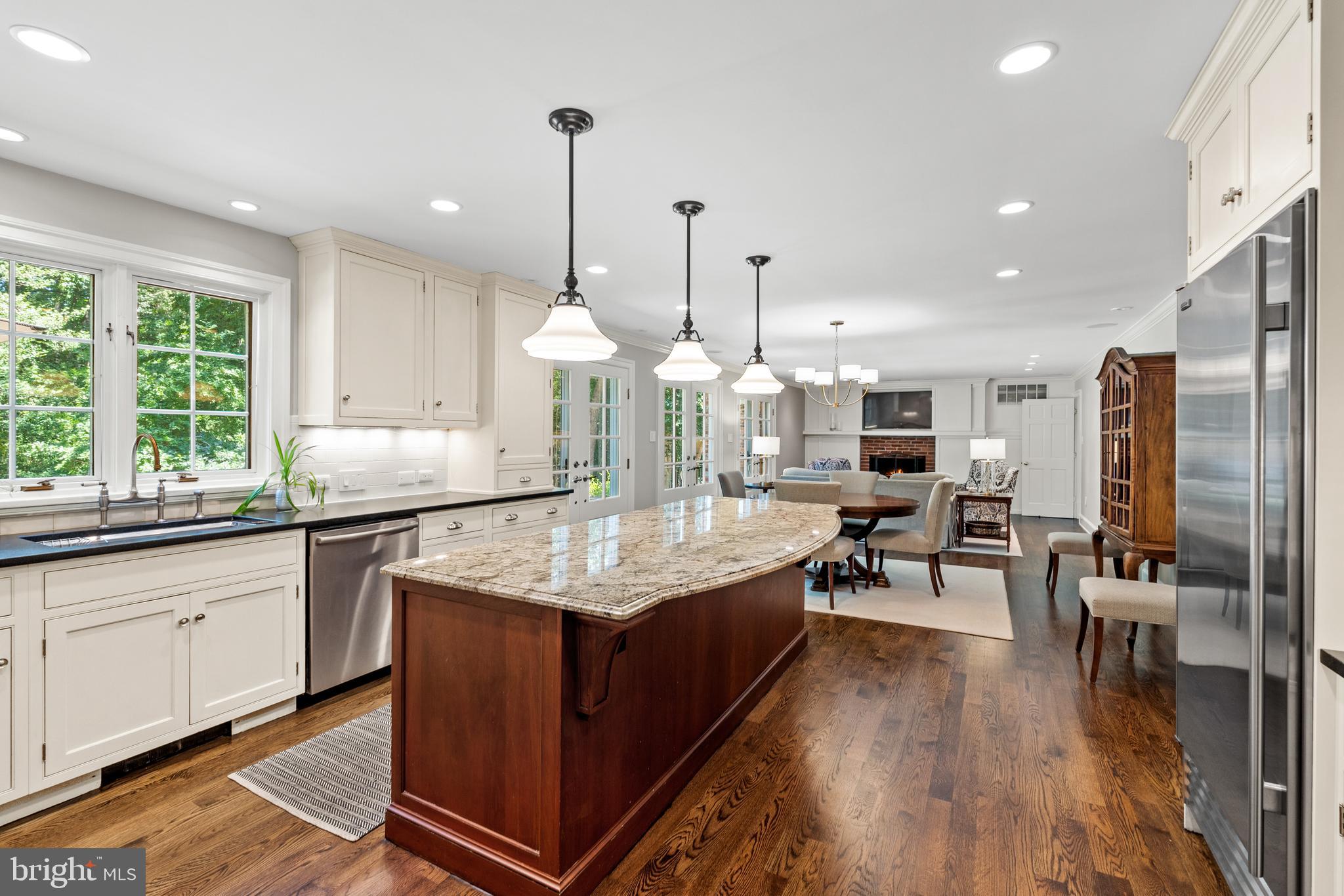 SOUTH RIVER SPRING LAKE - Residential