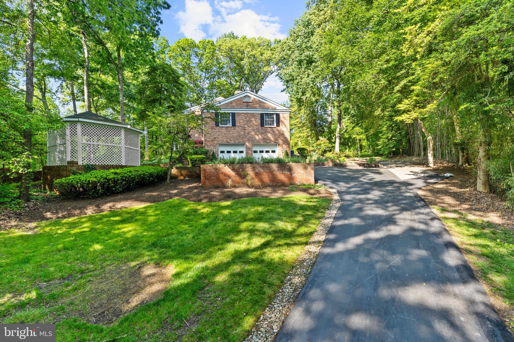 SOUTH RIVER SPRING LAKE - Residential