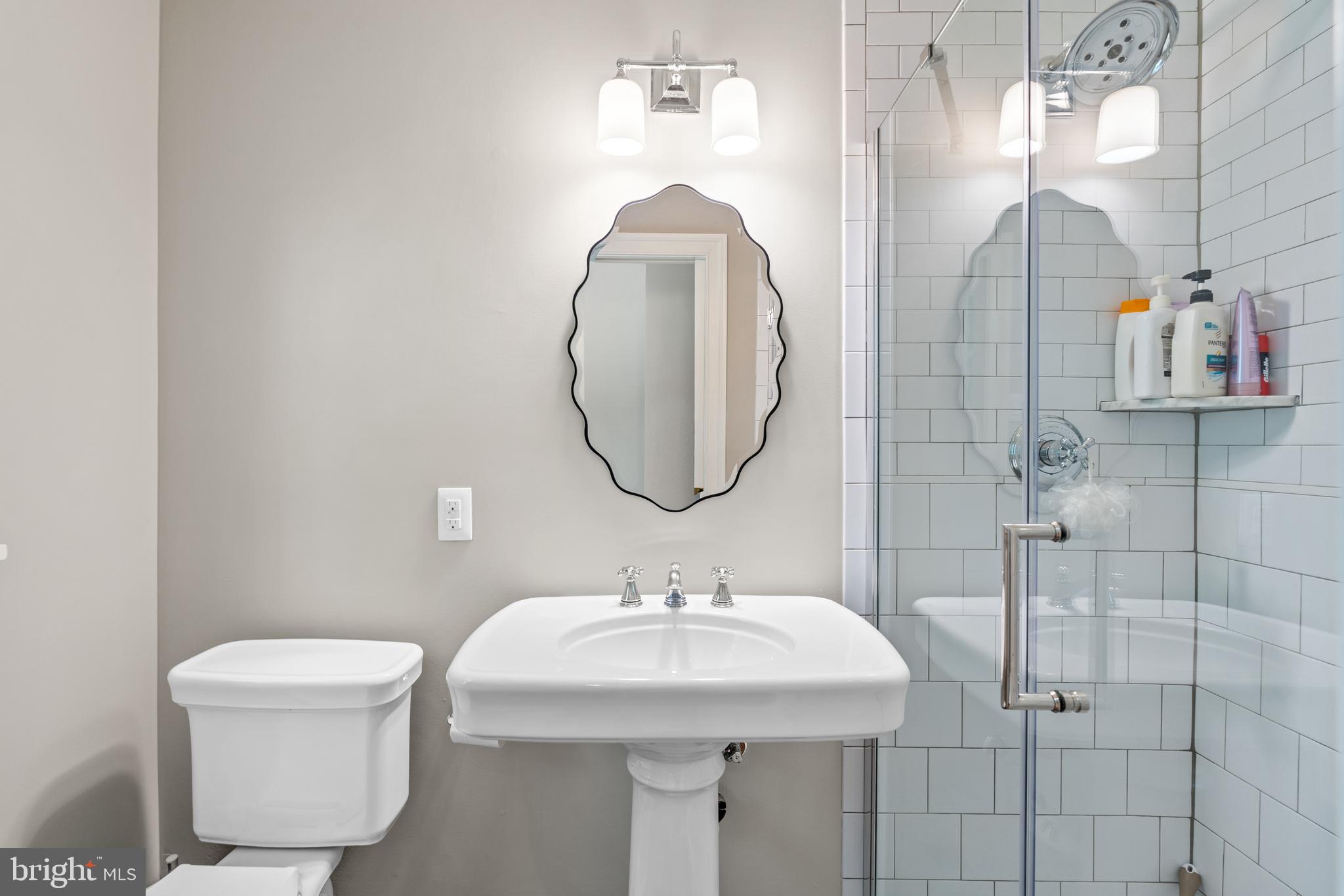 SOUTH RIVER SPRING LAKE - Residential