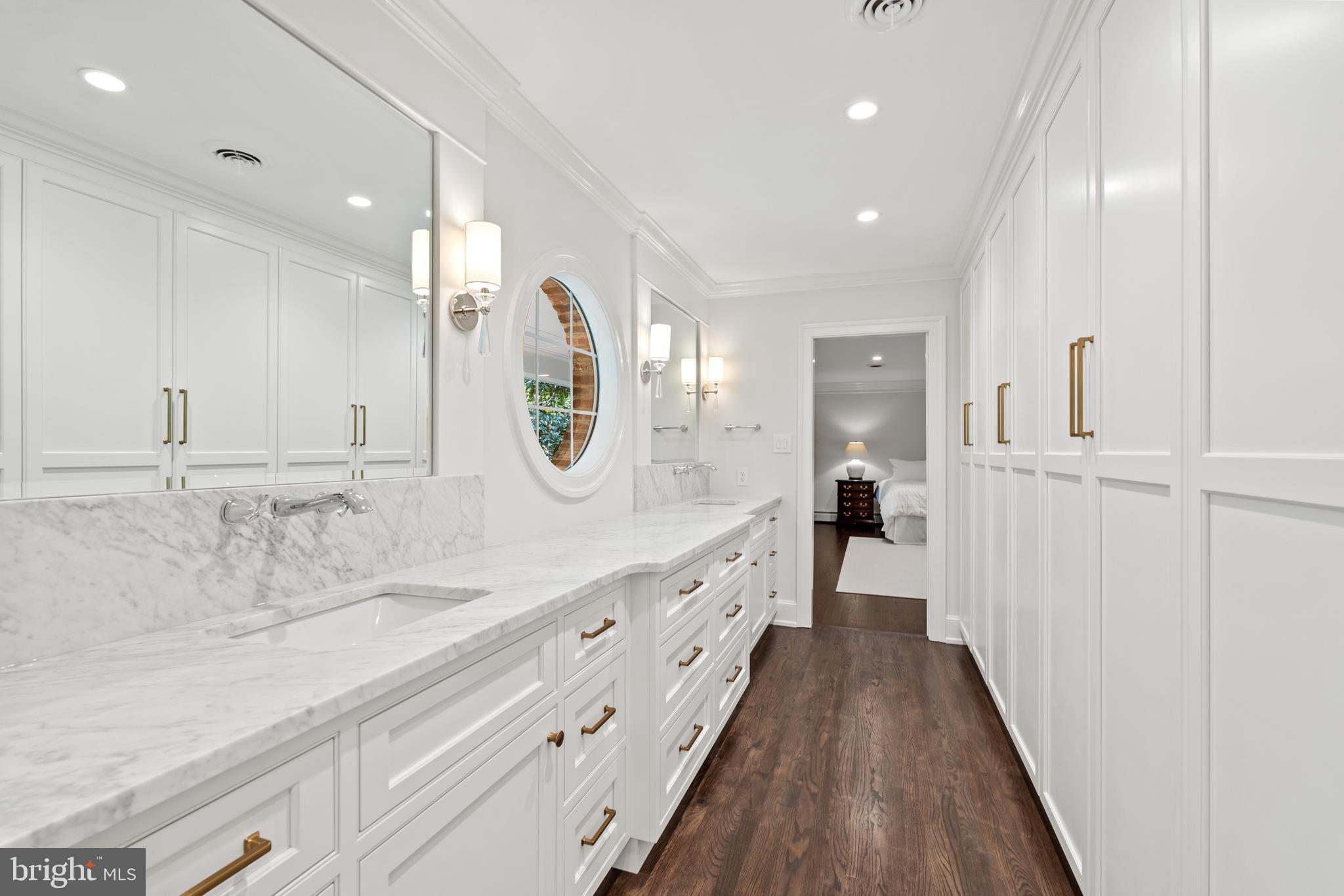 SOUTH RIVER SPRING LAKE - Residential