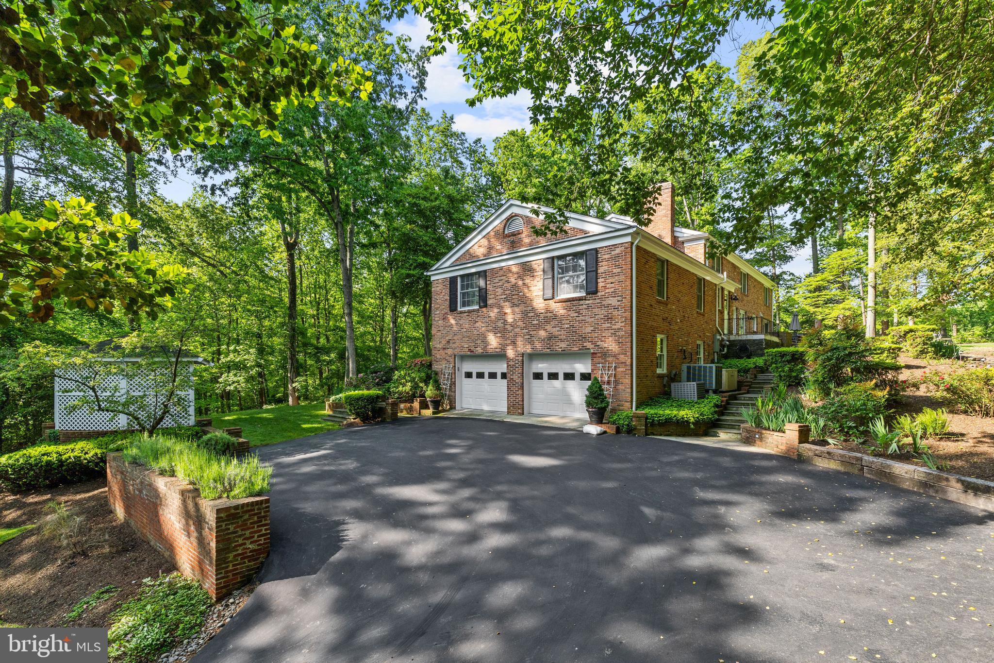 SOUTH RIVER SPRING LAKE - Residential