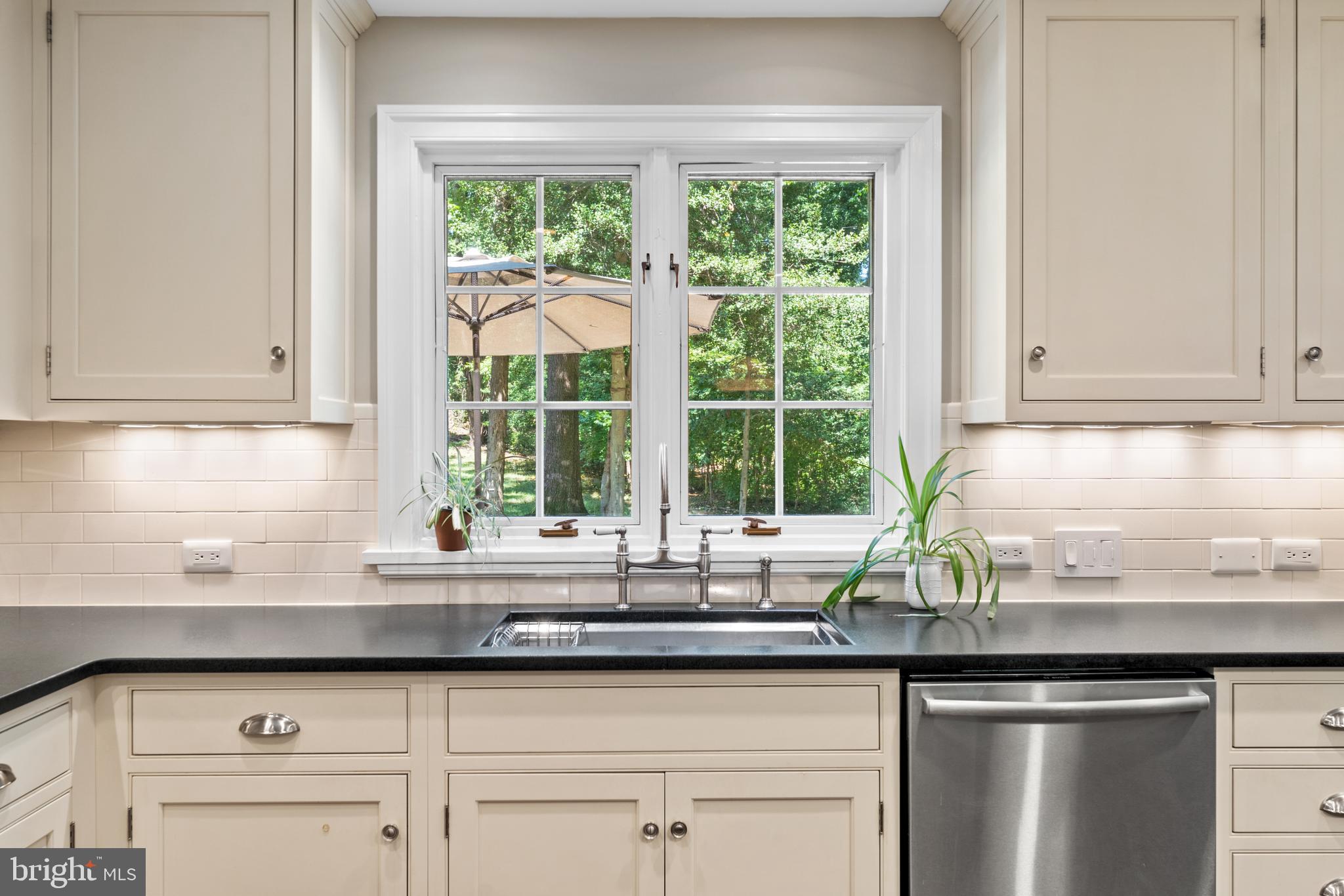 SOUTH RIVER SPRING LAKE - Residential