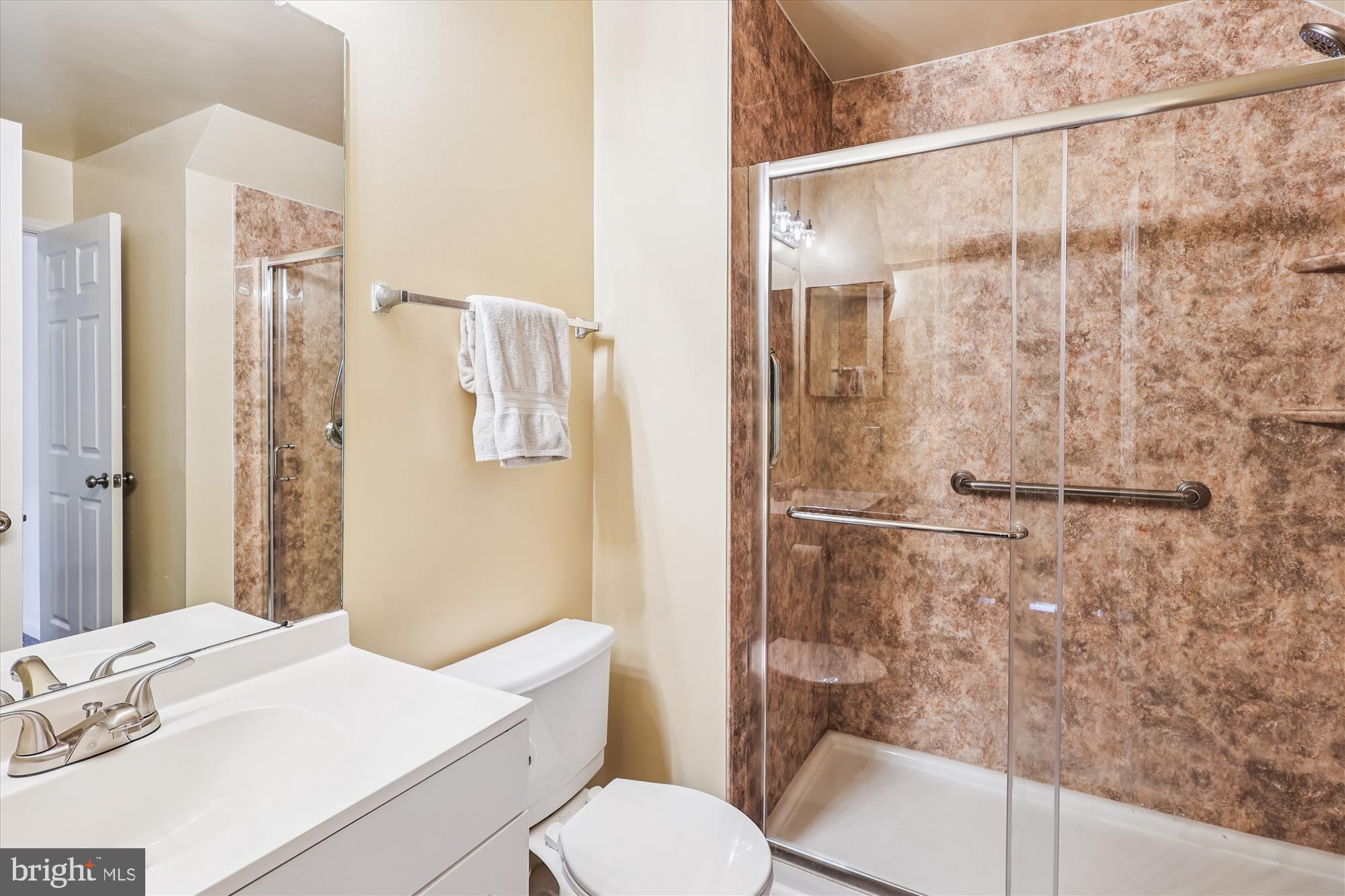 CLOVERLEAF COMMONS - Residential