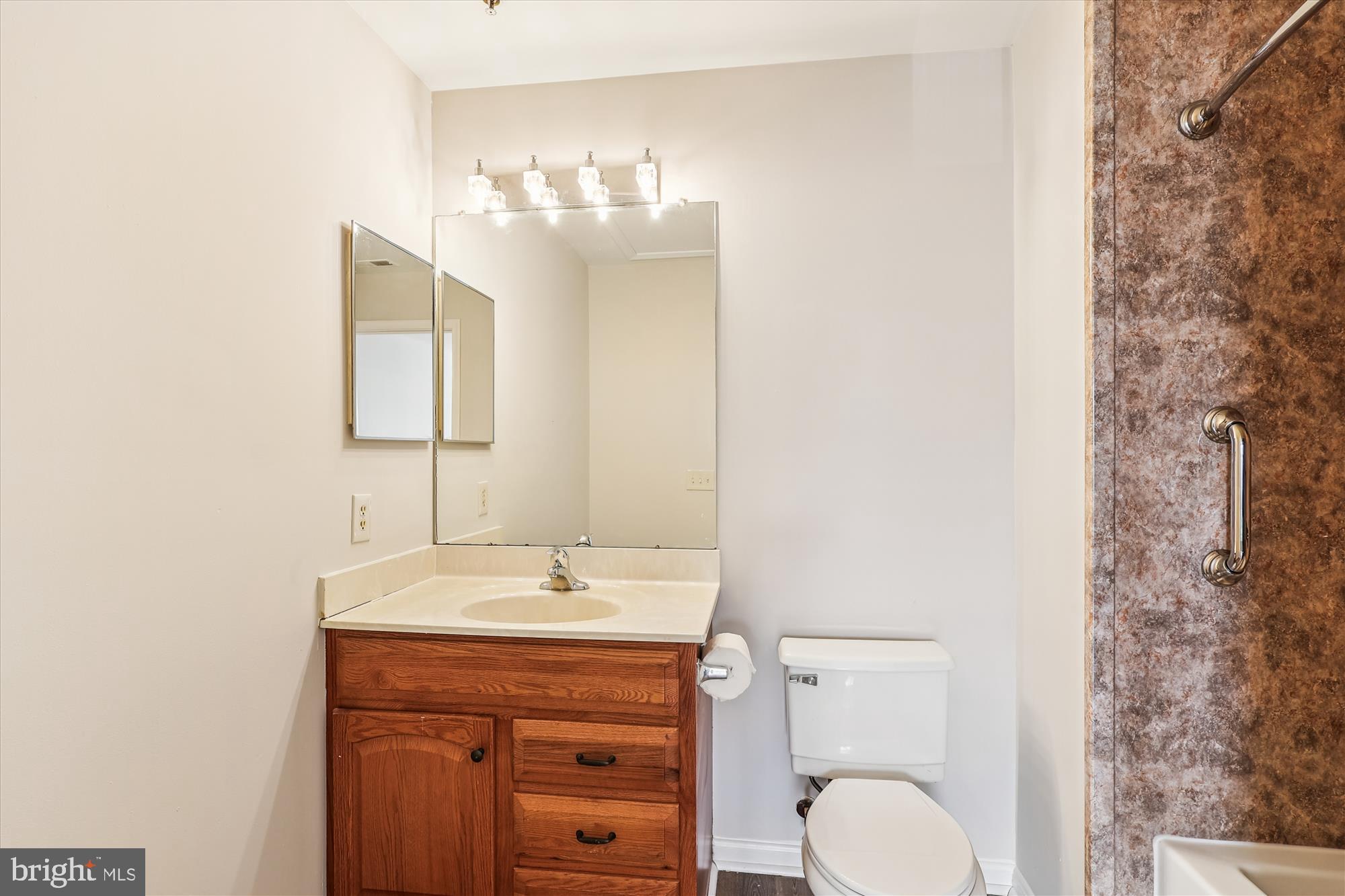 CLOVERLEAF COMMONS - Residential