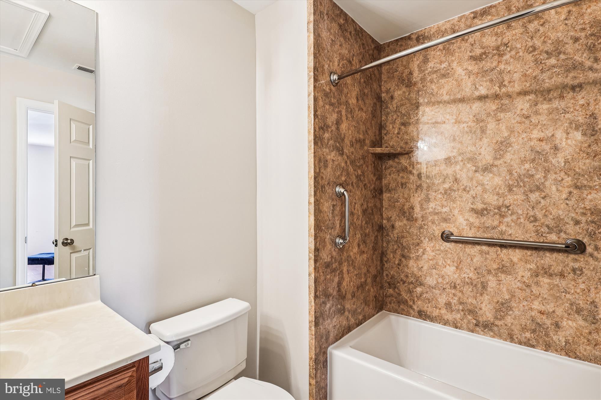 CLOVERLEAF COMMONS - Residential