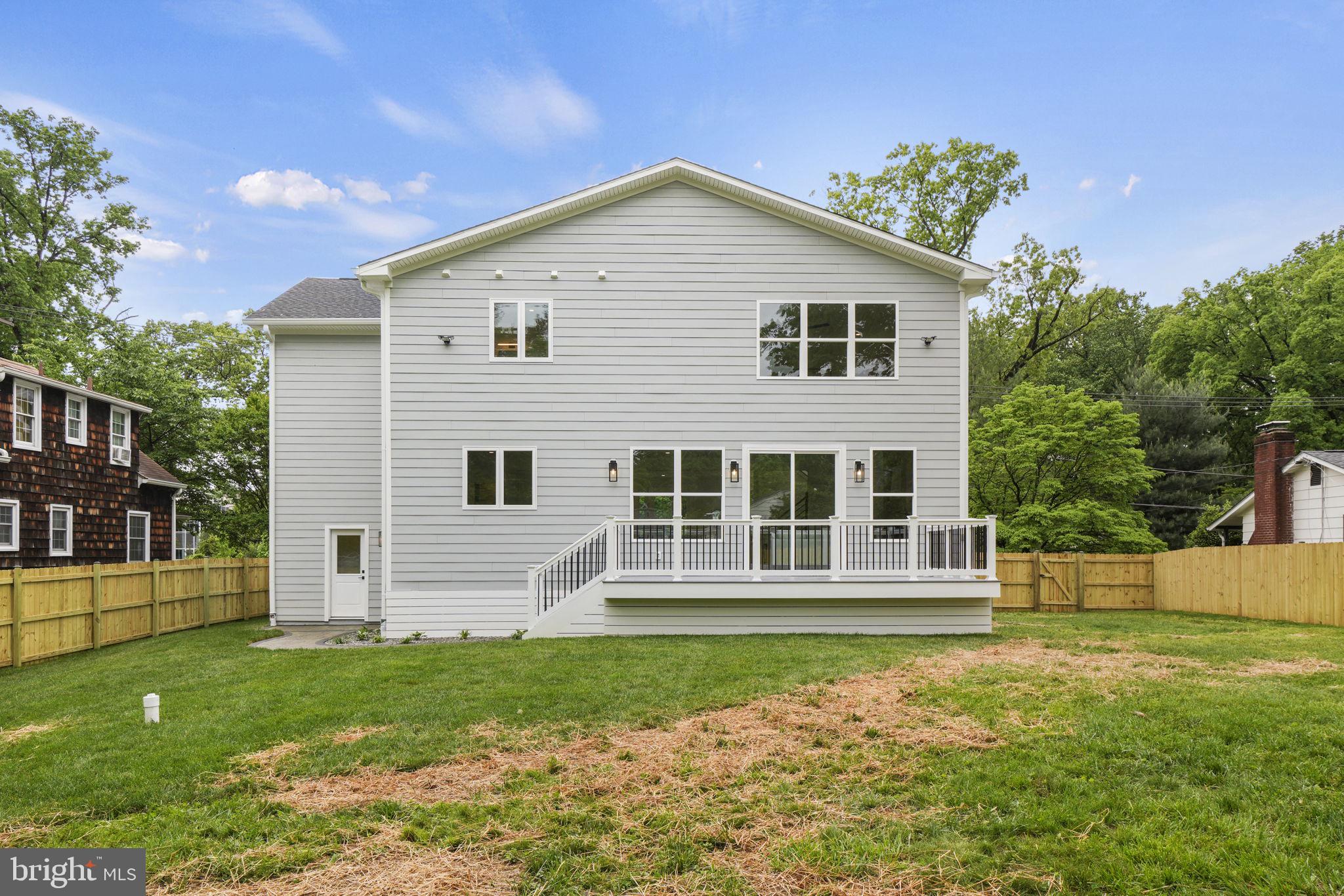 NORTH KENSINGTON - Residential