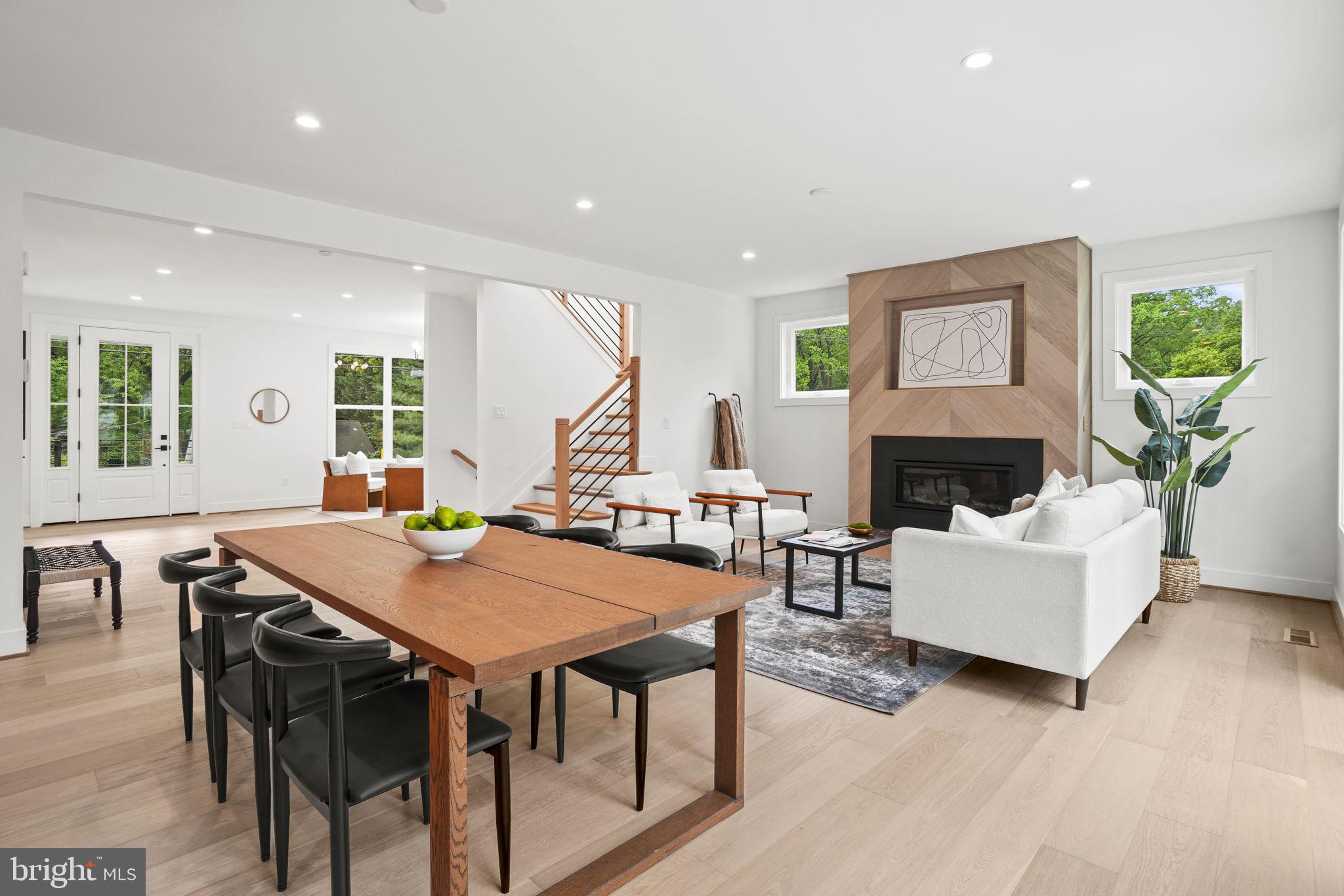 NORTH KENSINGTON - Residential