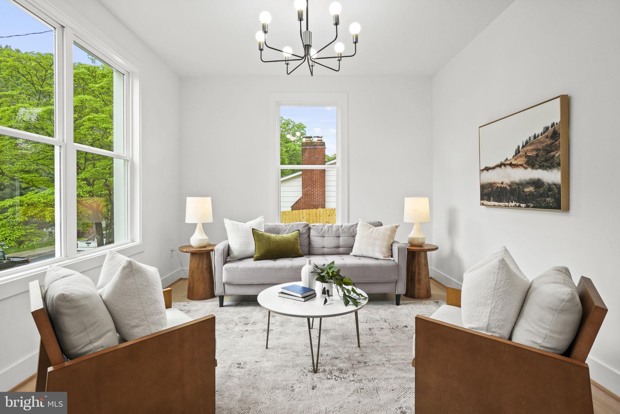 NORTH KENSINGTON - Residential