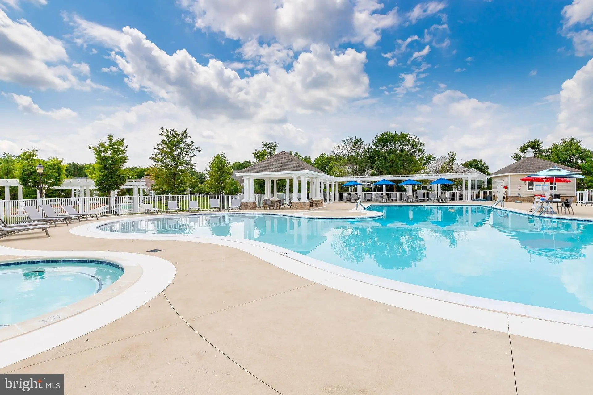 Swedesboro, New Jersey 08085, United States, 4 Bedrooms Bedrooms, ,3 BathroomsBathrooms,Residential,Contingent,215643