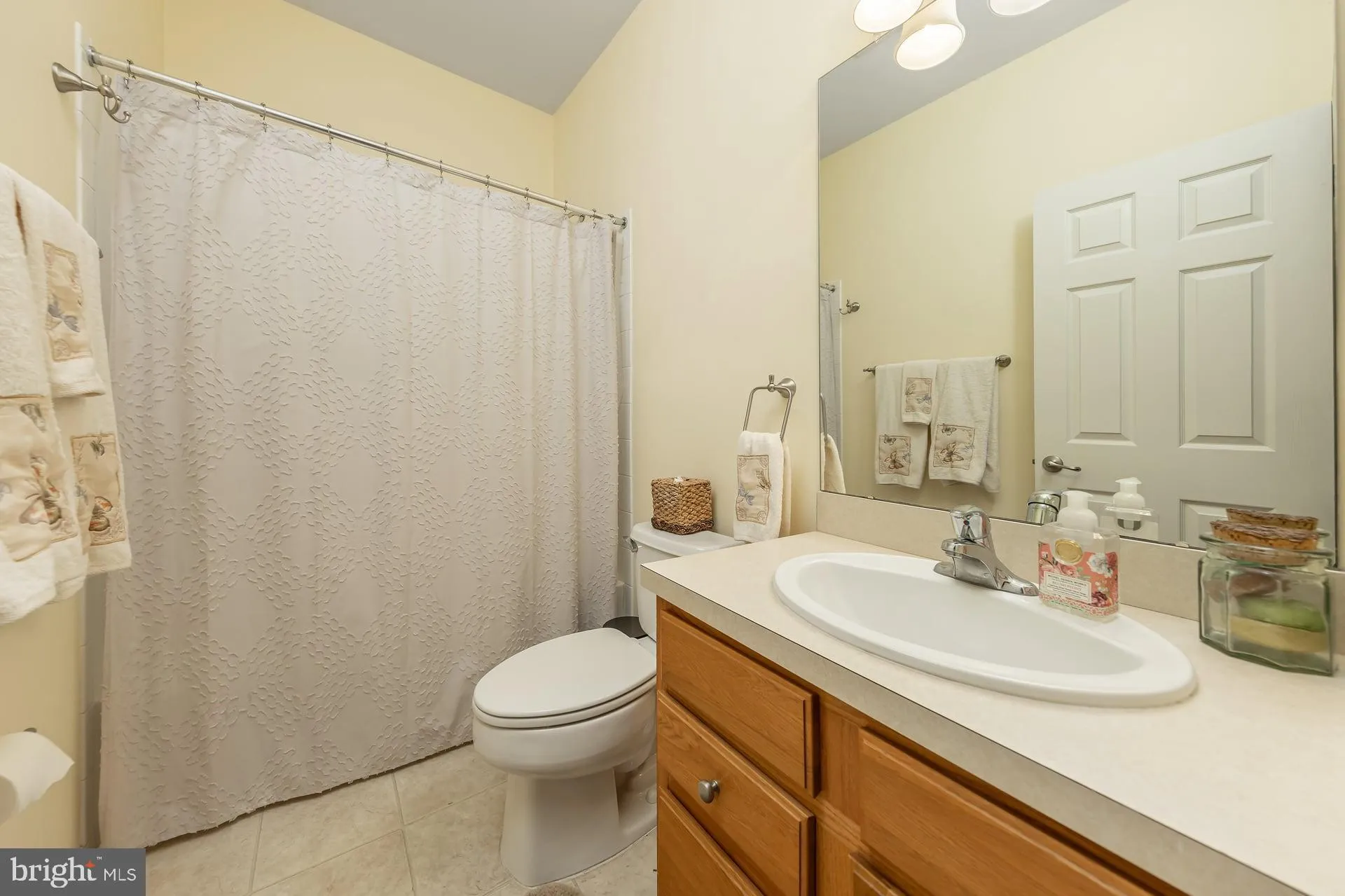 Swedesboro, New Jersey 08085, United States, 4 Bedrooms Bedrooms, ,3 BathroomsBathrooms,Residential,Contingent,215643