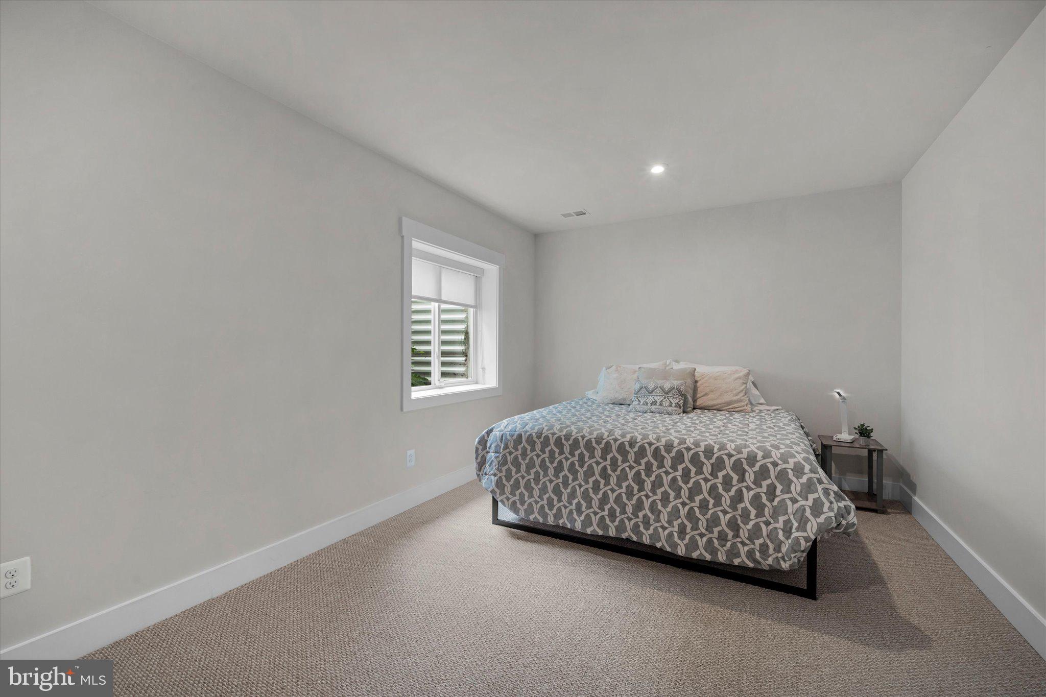 POLAND HILL - Residential