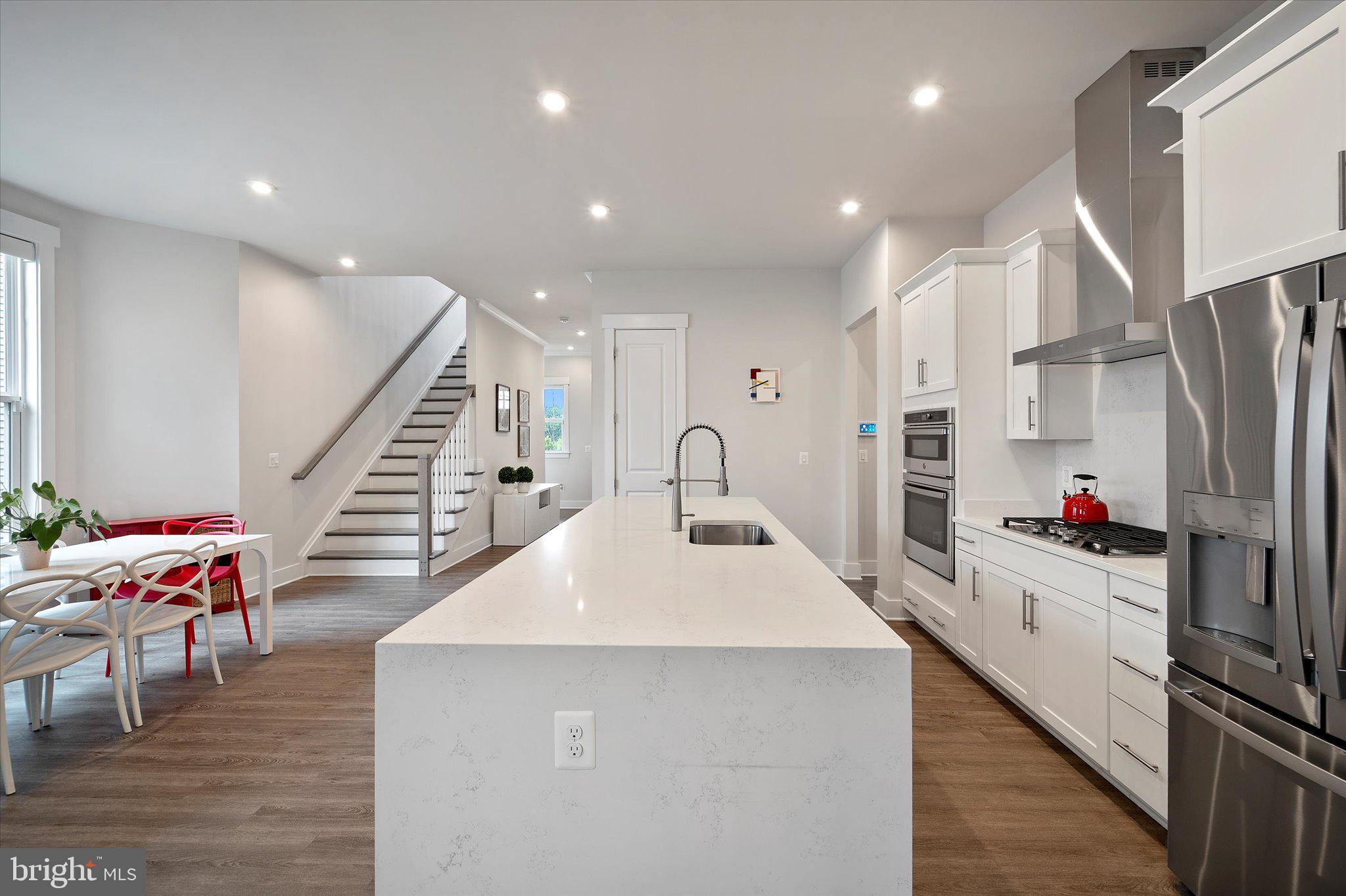 POLAND HILL - Residential