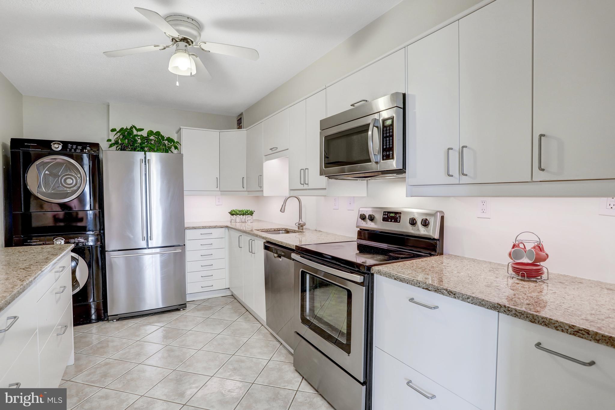 WATERGATE AT LANDMARK - Residential