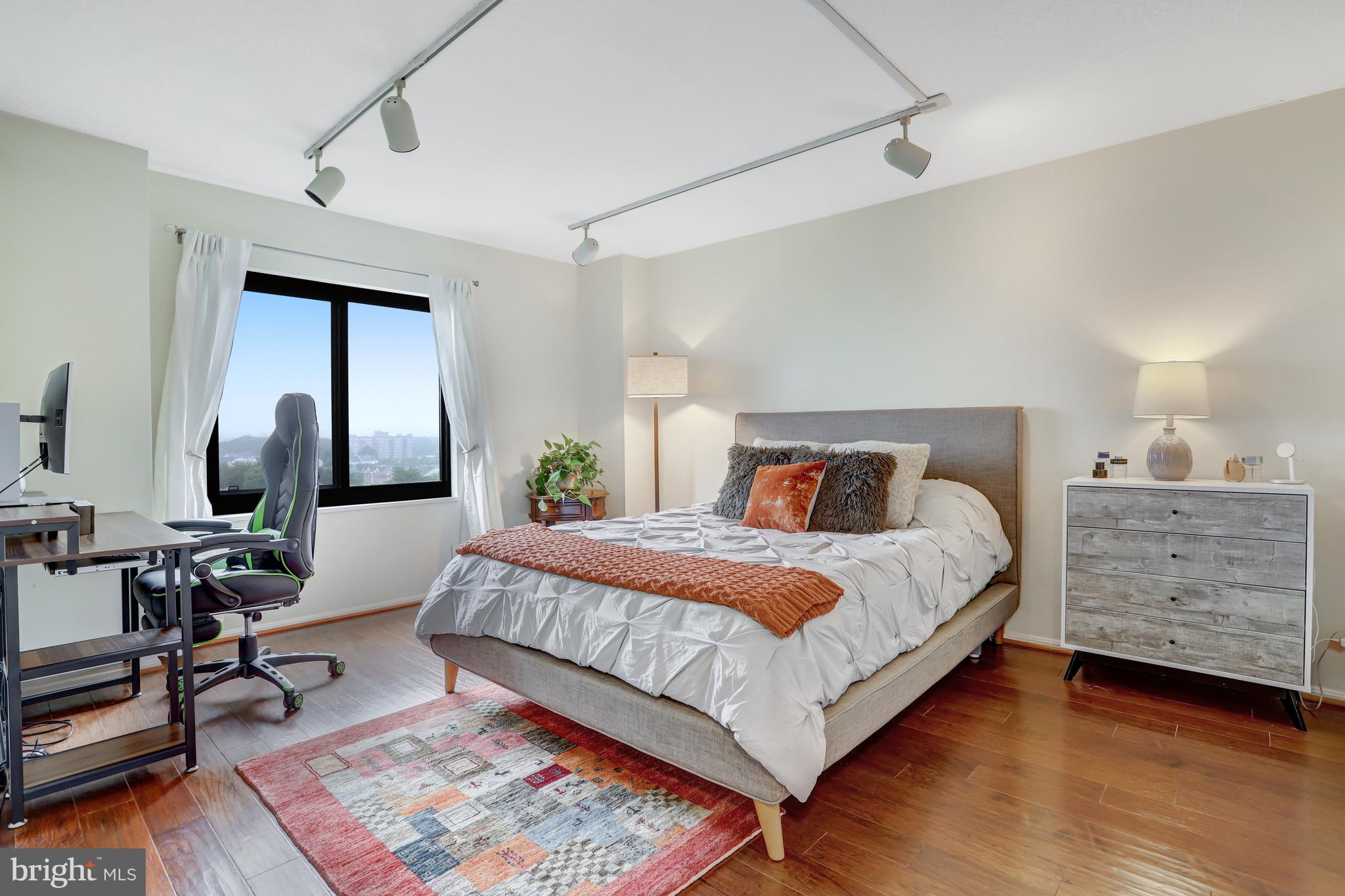 WATERGATE AT LANDMARK - Residential