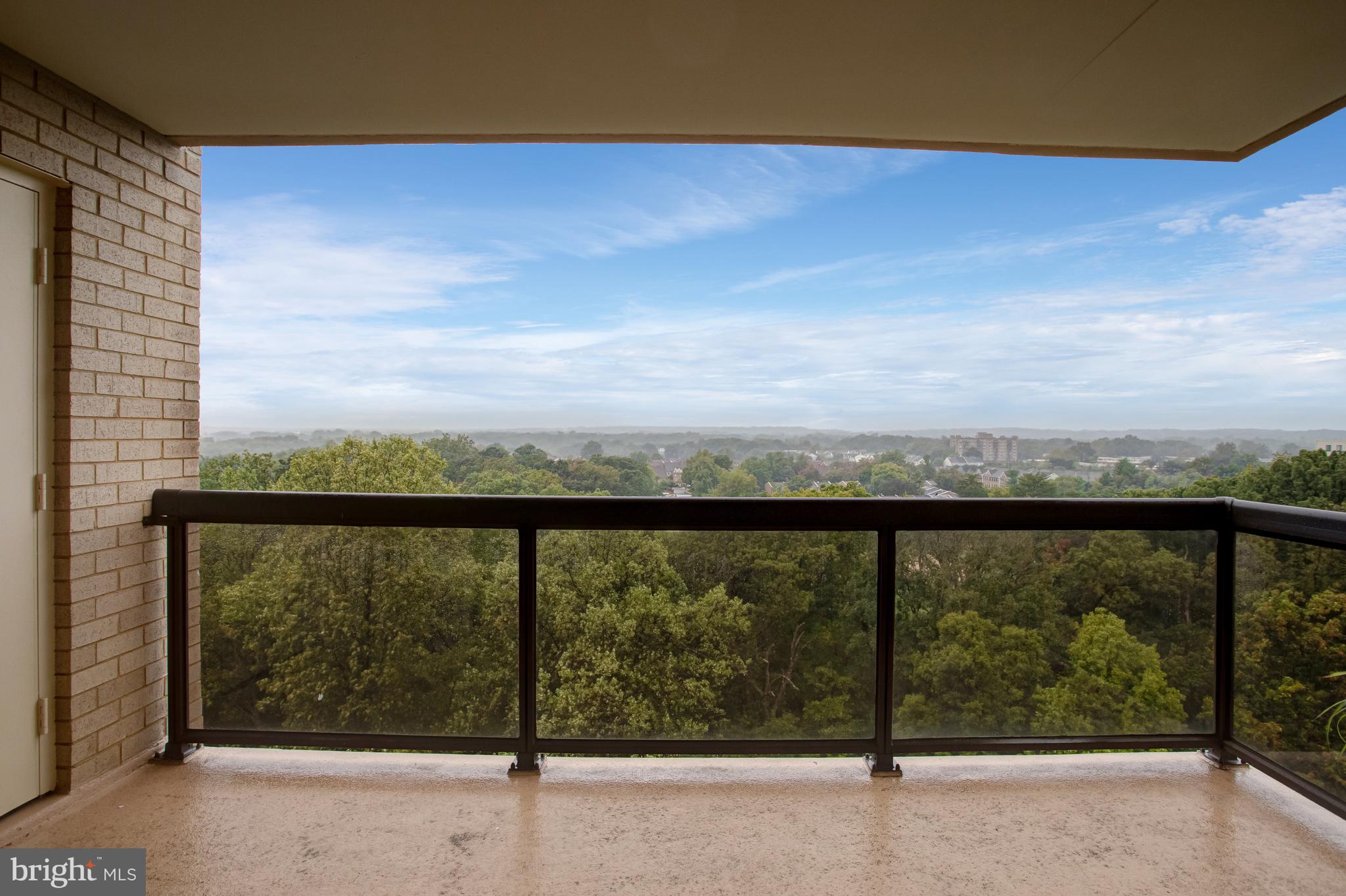 WATERGATE AT LANDMARK - Residential