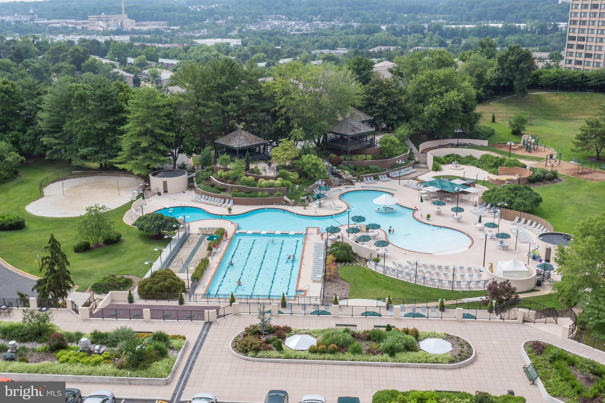 WATERGATE AT LANDMARK - Residential