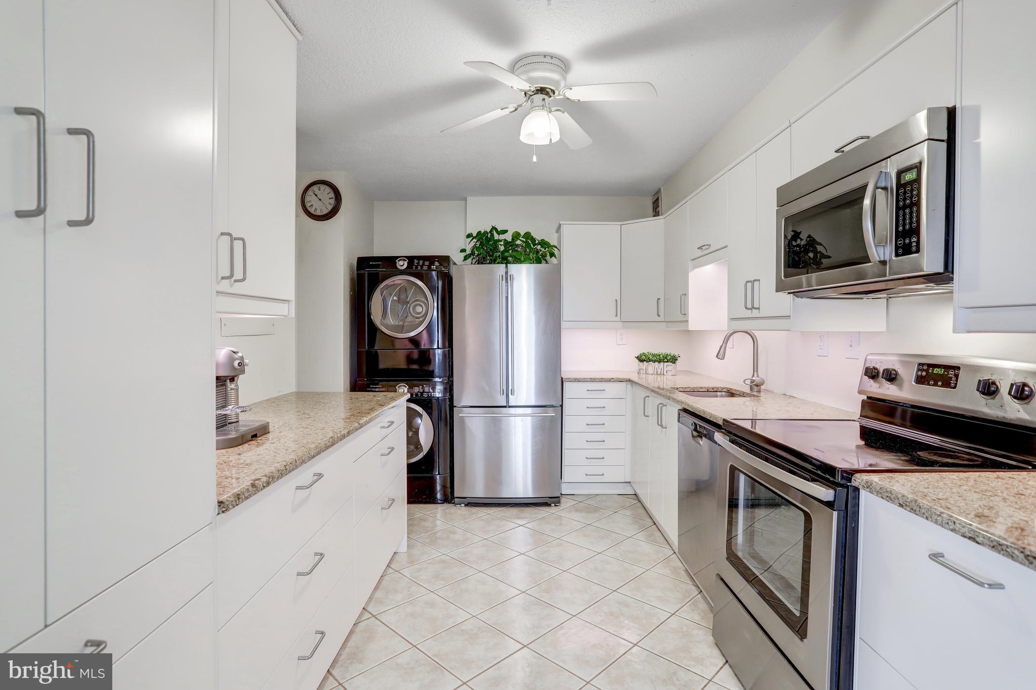 WATERGATE AT LANDMARK - Residential