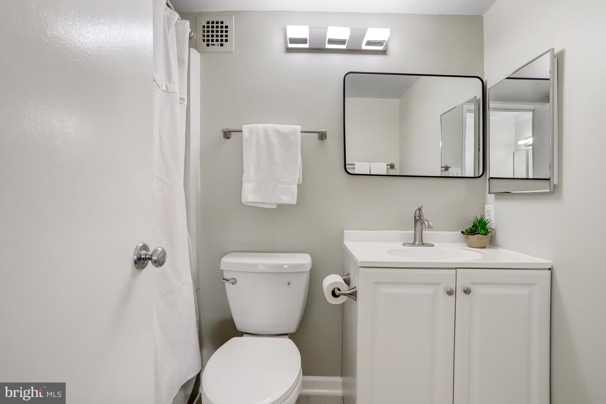 WATERGATE AT LANDMARK - Residential