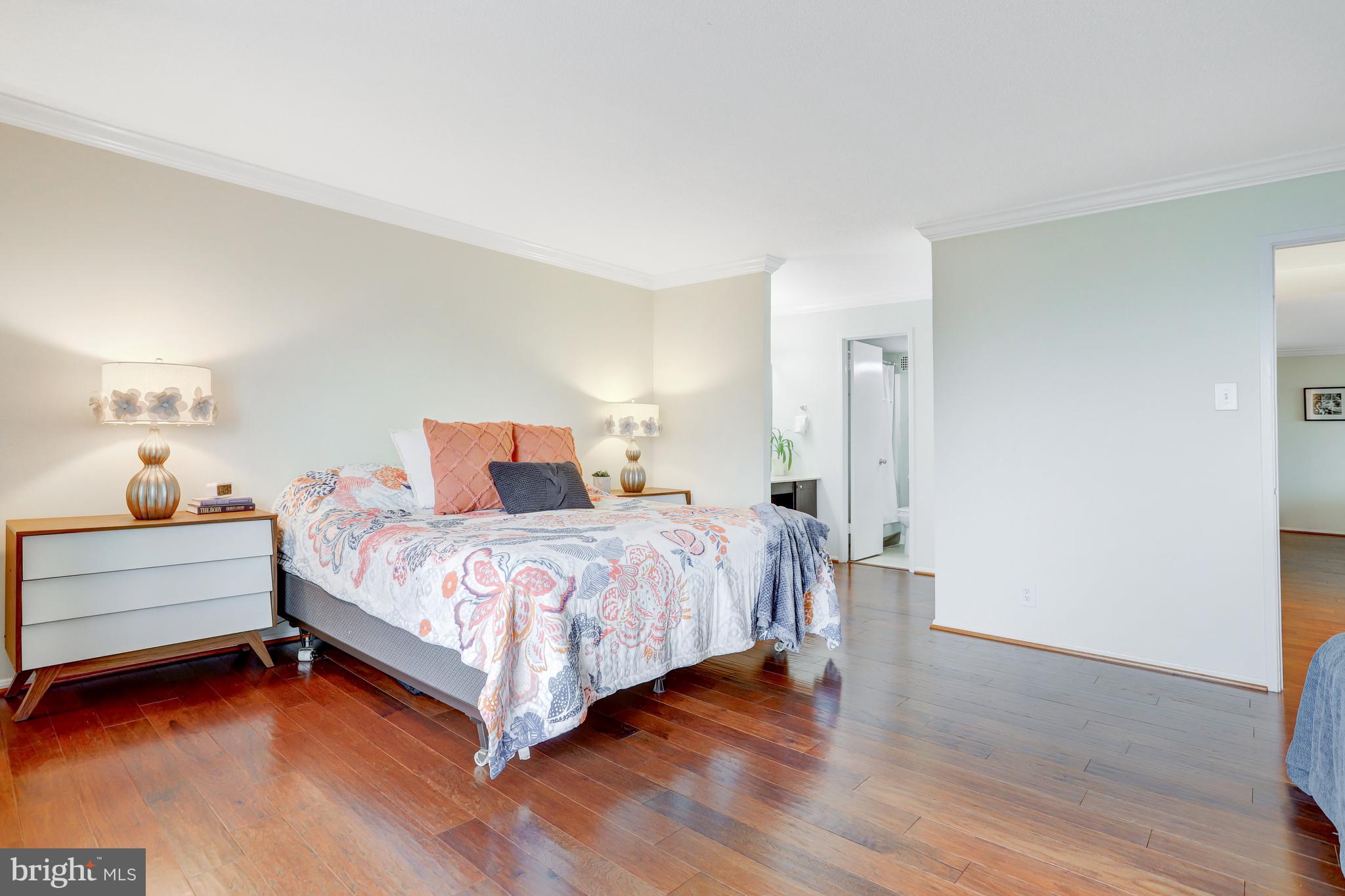 WATERGATE AT LANDMARK - Residential