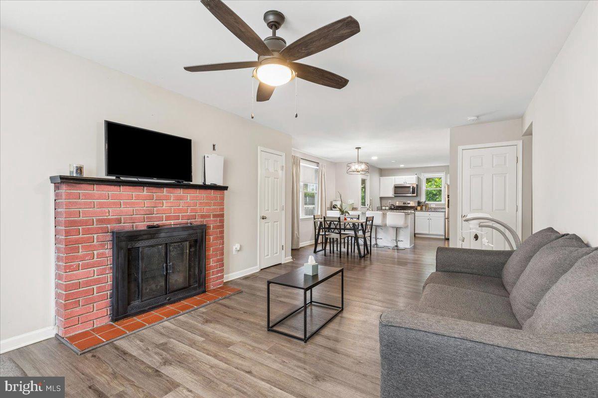 6307 EASTERN PARKWAY