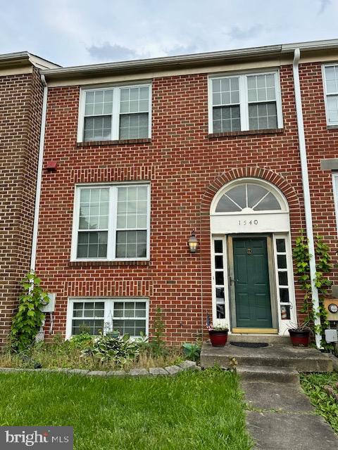 ***OFFER DEADLINE TUESDAY 5/28 BY 3:00 PM.
Welcome to a great cash investment opportunity nestled in a serene setting!
This charming brick exterior townhome offers a perfect blend of comfort and functionality with 4 bedrooms and 3.5 bathrooms. Highlights include great layout, wood burning fireplace, abundance of natural light, and backs to green space with private backyard and mature tree views.
This location is incredible! Minutes from commuter routes to DC, VA, downtown Frederick, parks, restaurants, hiking trails, and shopping. Don't miss out on the chance to capitalize on this gem in a thriving community!