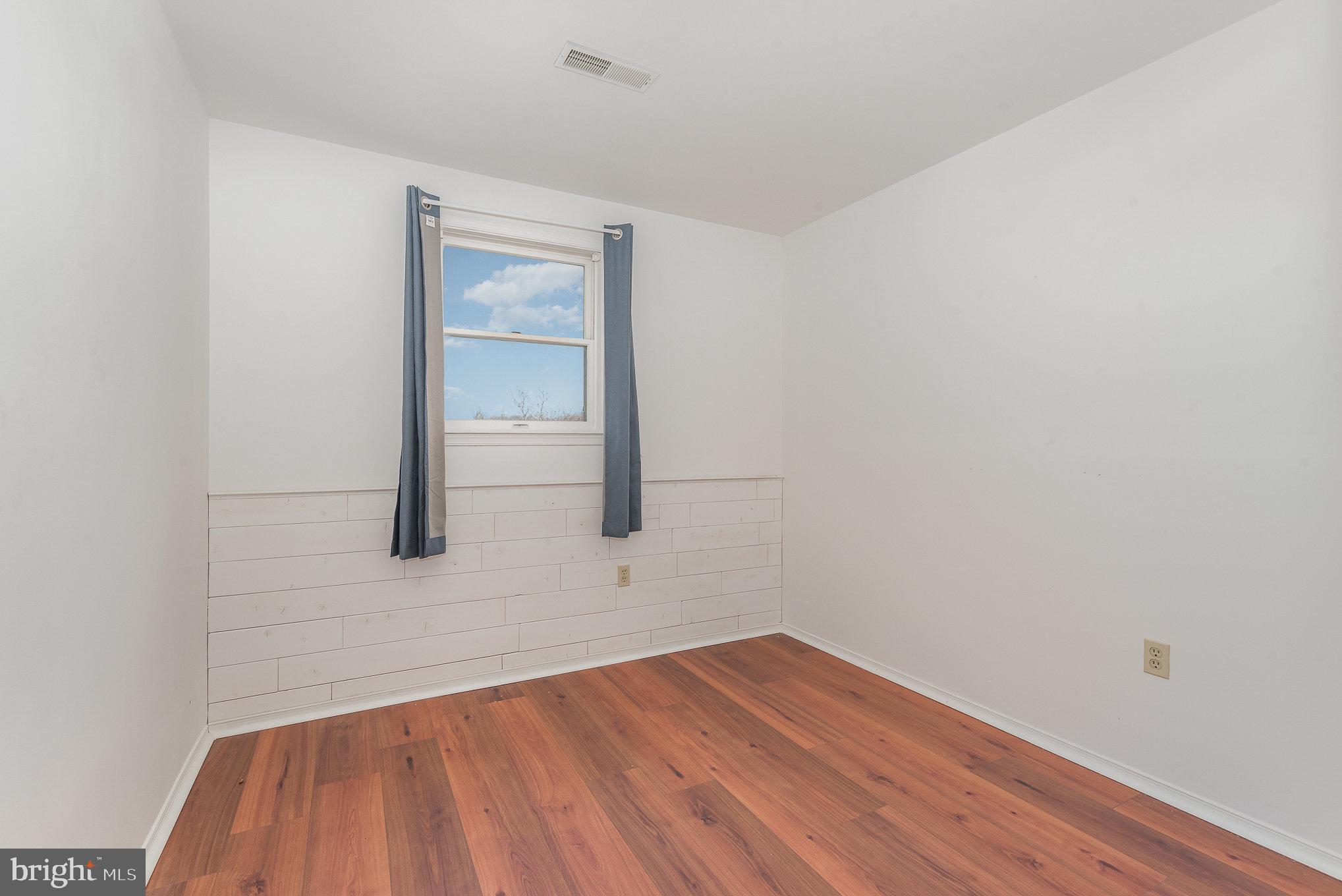 VALLEY GREEN VILLAGE WEST - Residential