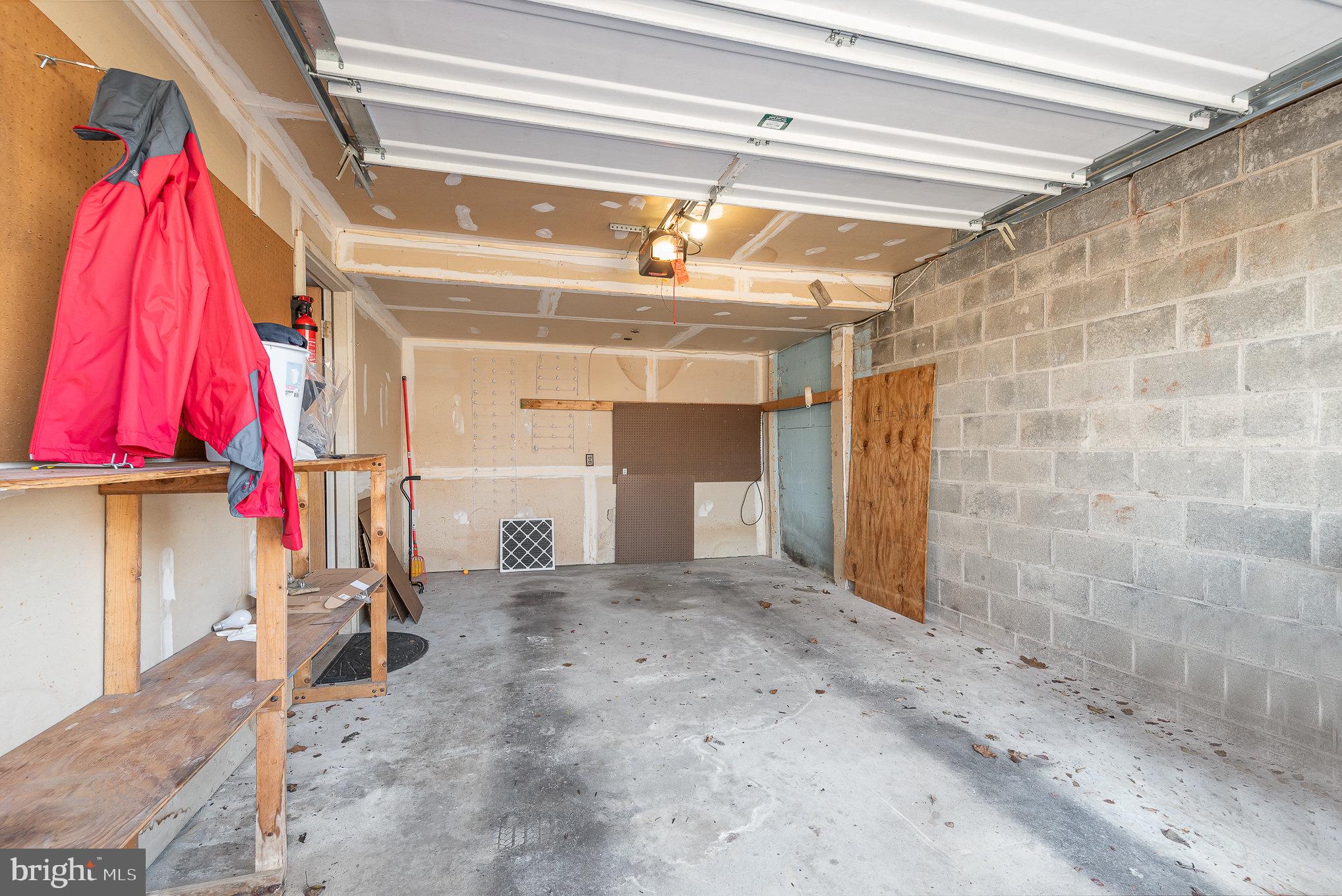 VALLEY GREEN VILLAGE WEST - Residential