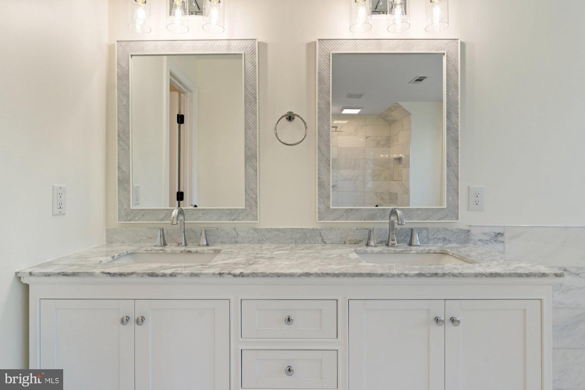 POLO PLACE - Residential