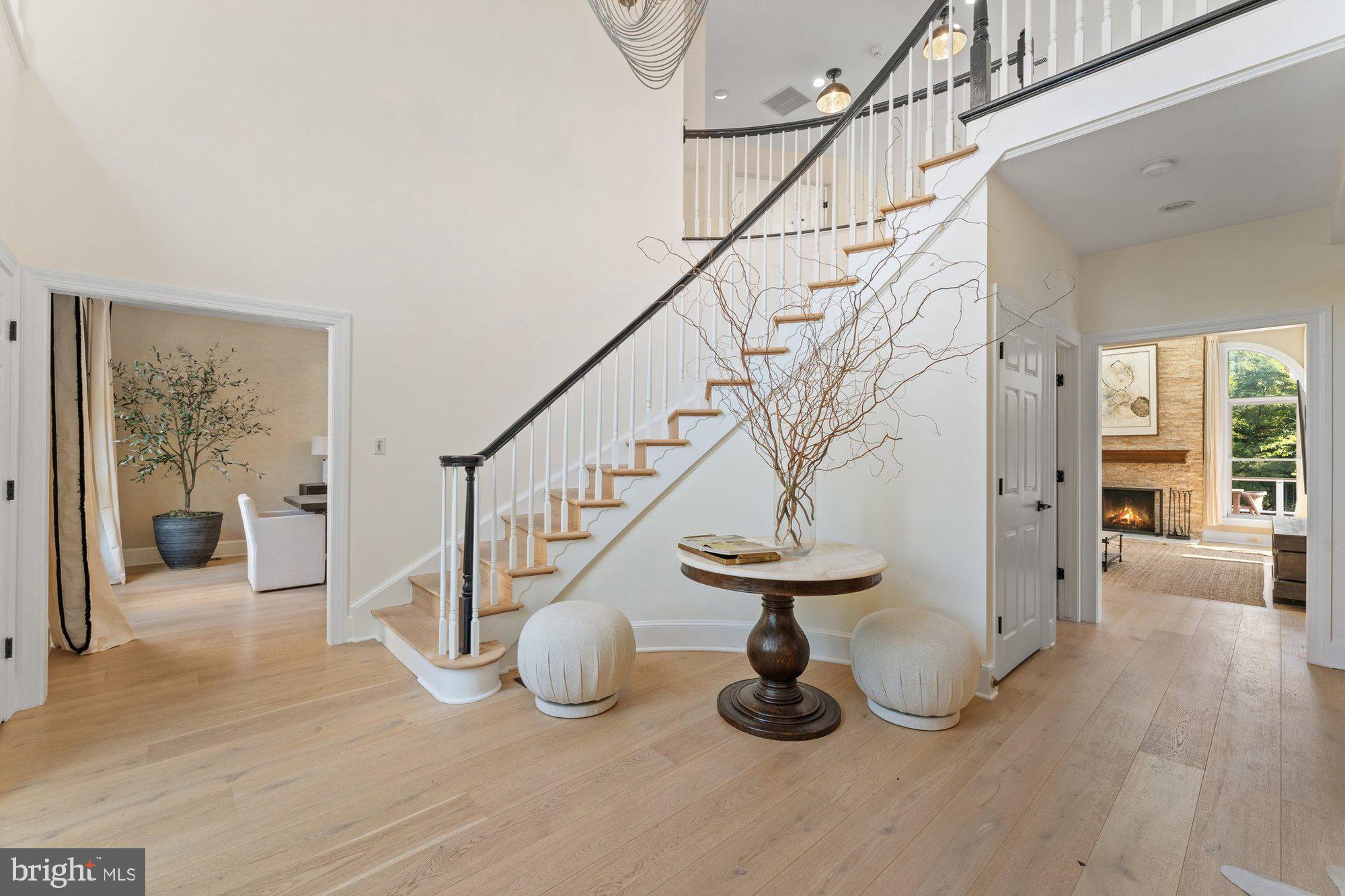 POLO PLACE - Residential