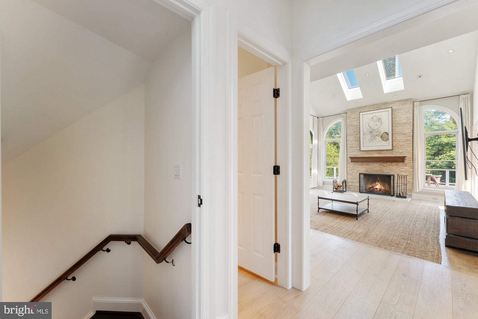 POLO PLACE - Residential