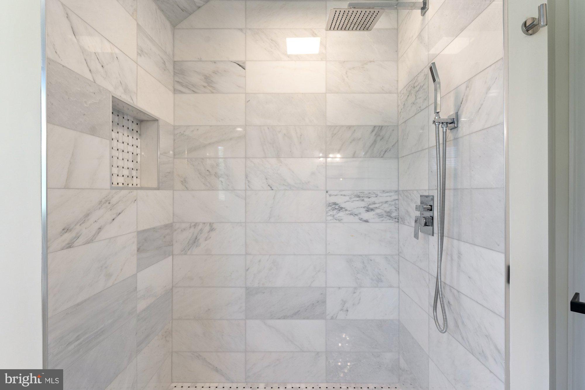 POLO PLACE - Residential