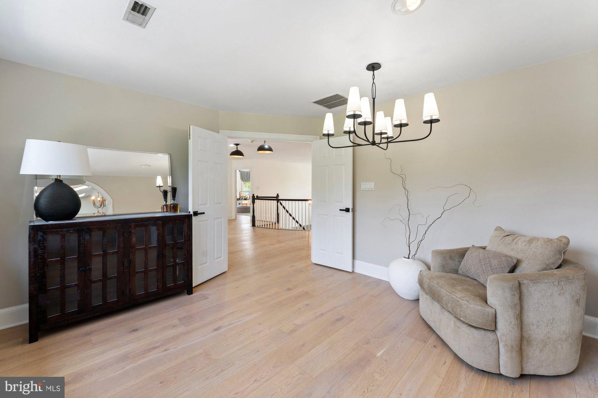 POLO PLACE - Residential