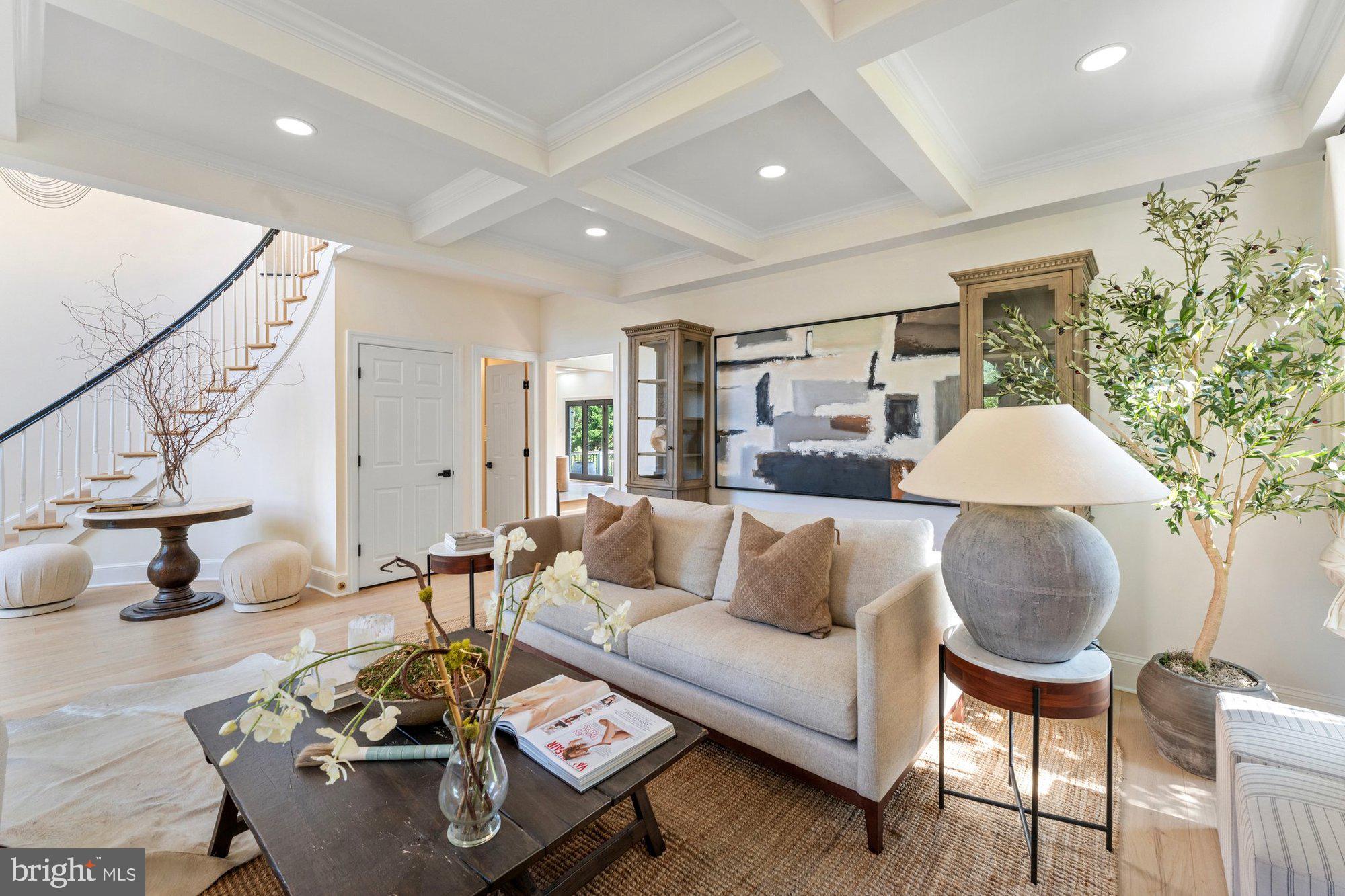 POLO PLACE - Residential