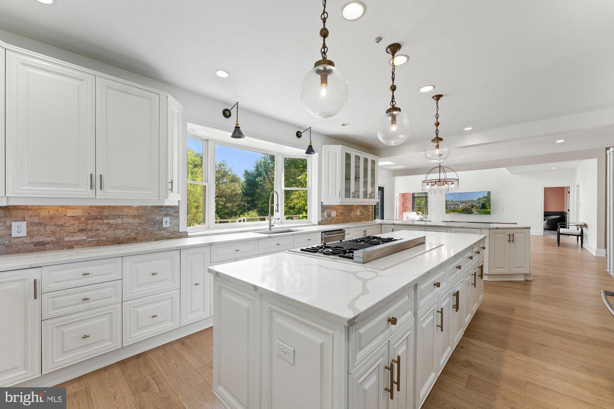 POLO PLACE - Residential