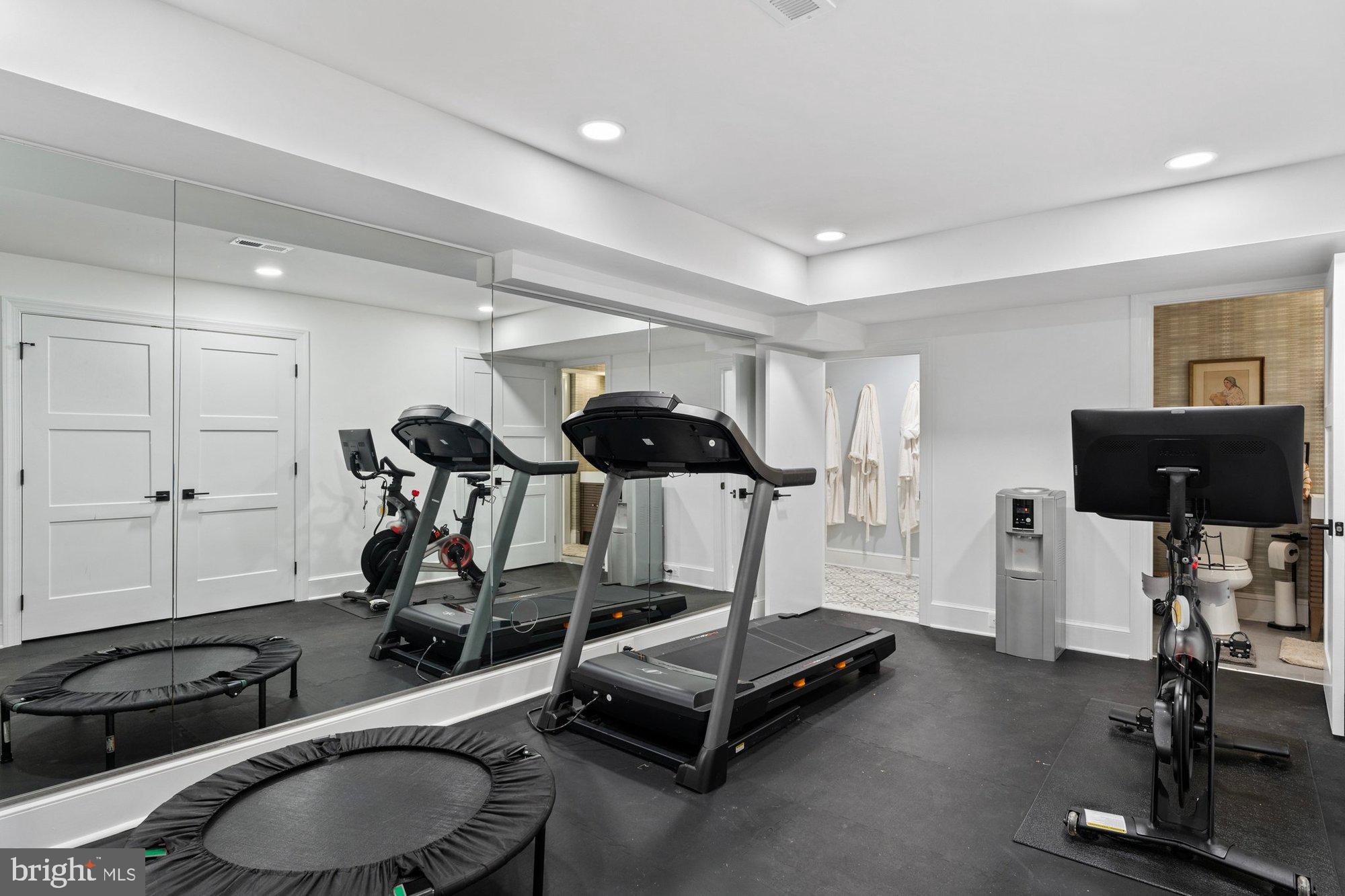 POLO PLACE - Residential