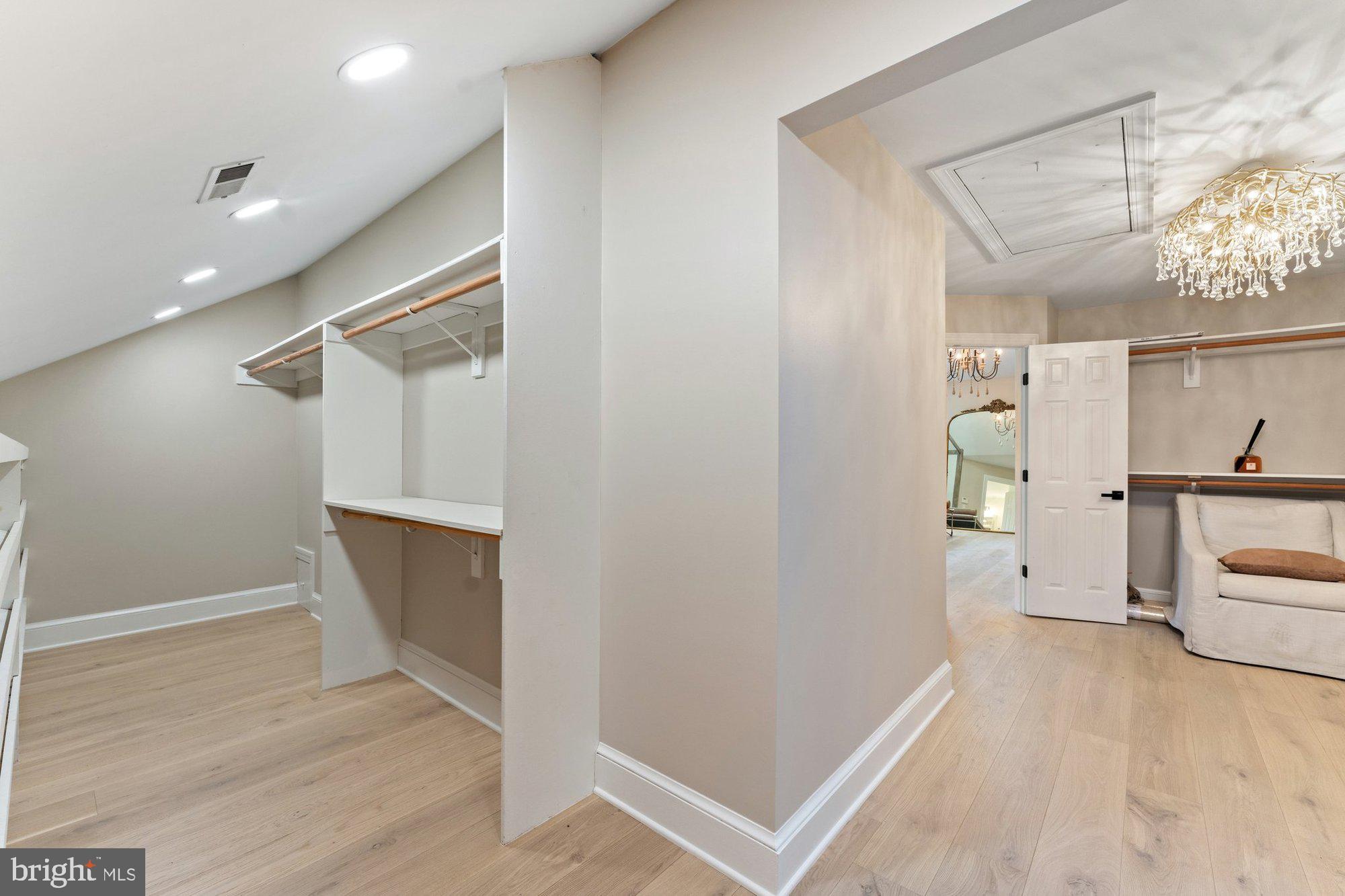 POLO PLACE - Residential