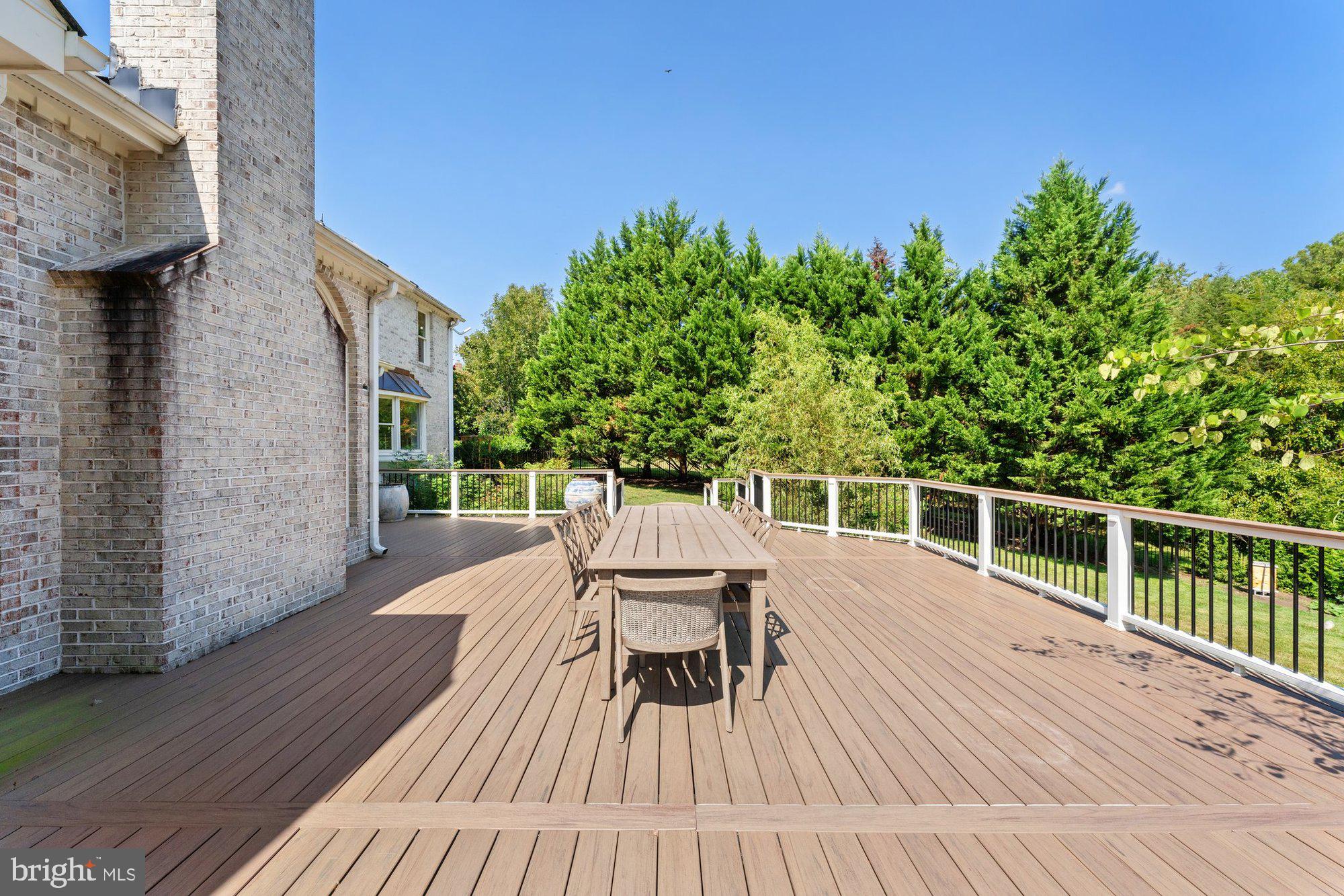 POLO PLACE - Residential