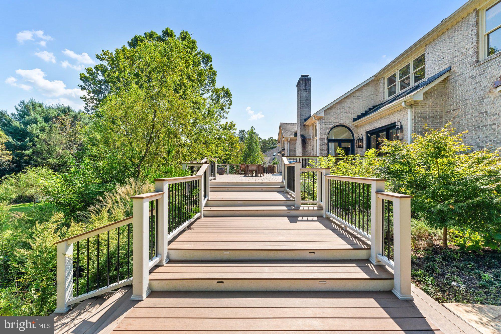 POLO PLACE - Residential