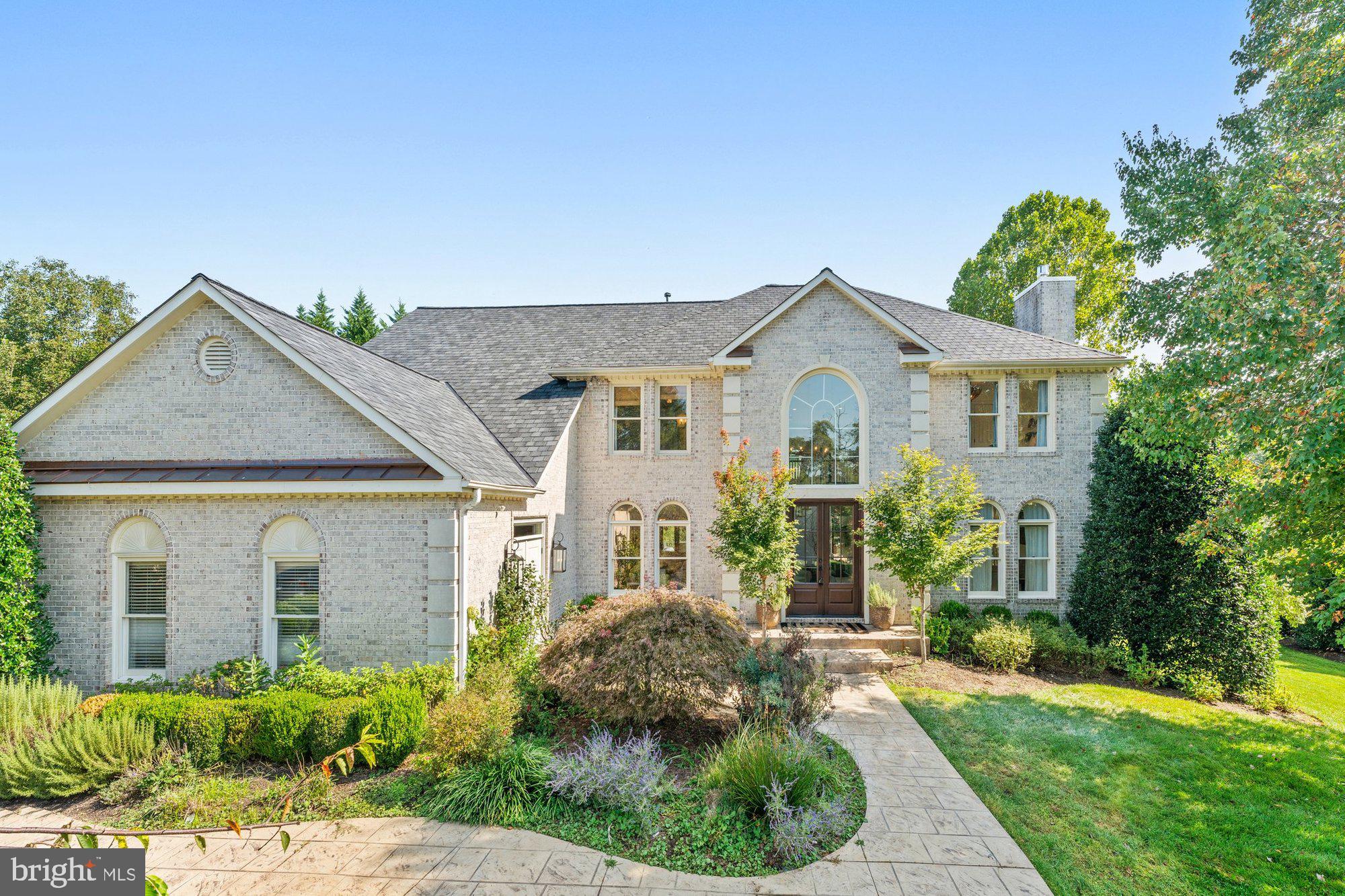 POLO PLACE - Residential