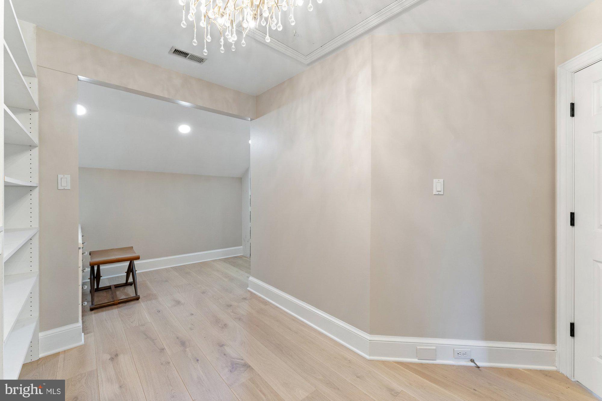 POLO PLACE - Residential