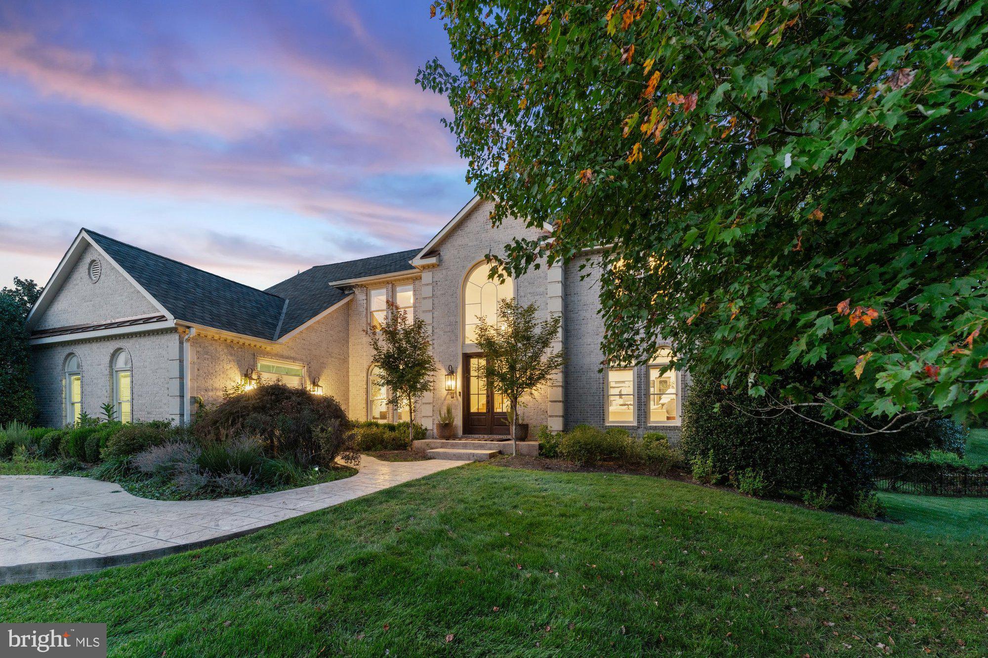 POLO PLACE - Residential