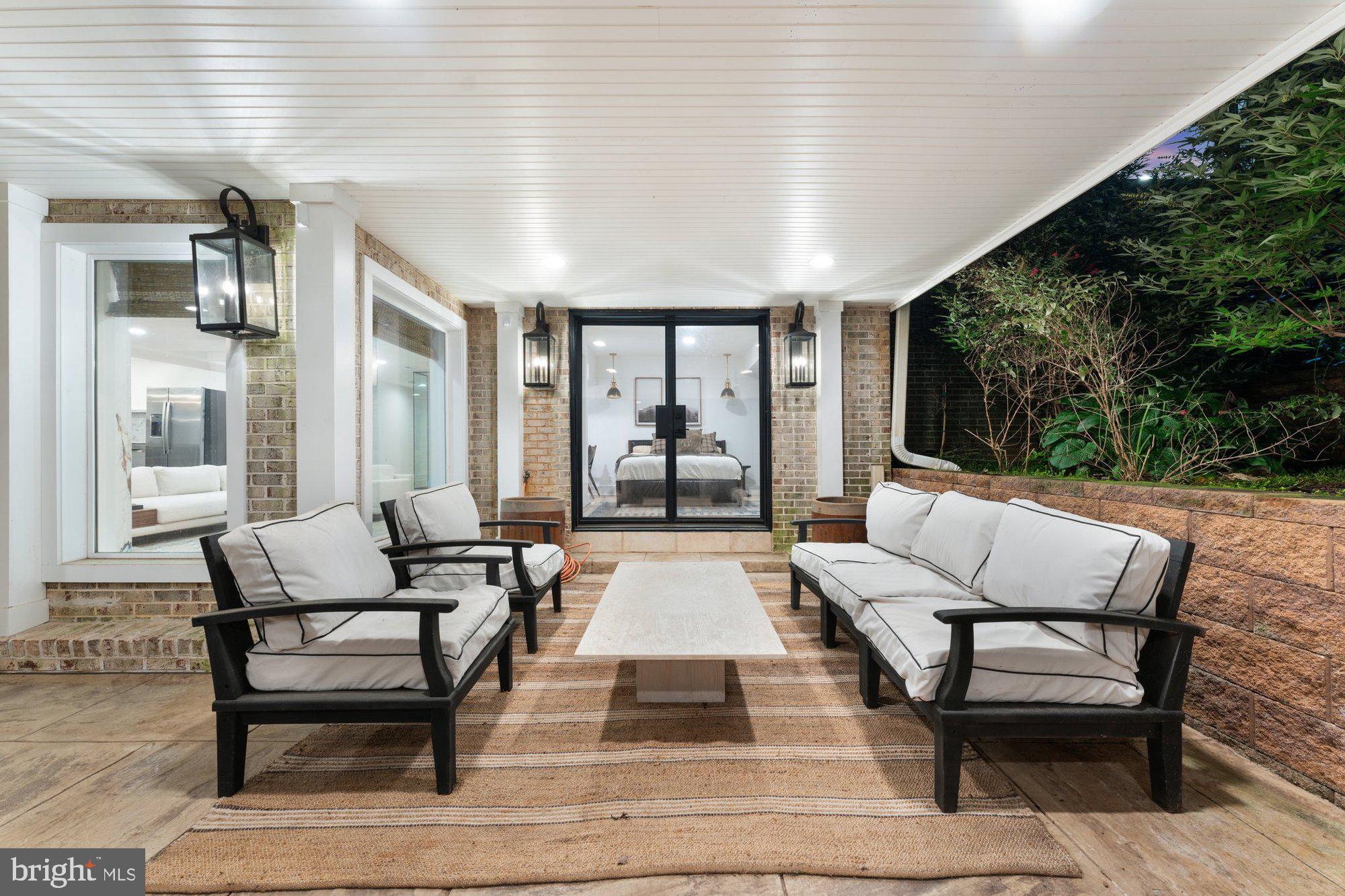 POLO PLACE - Residential