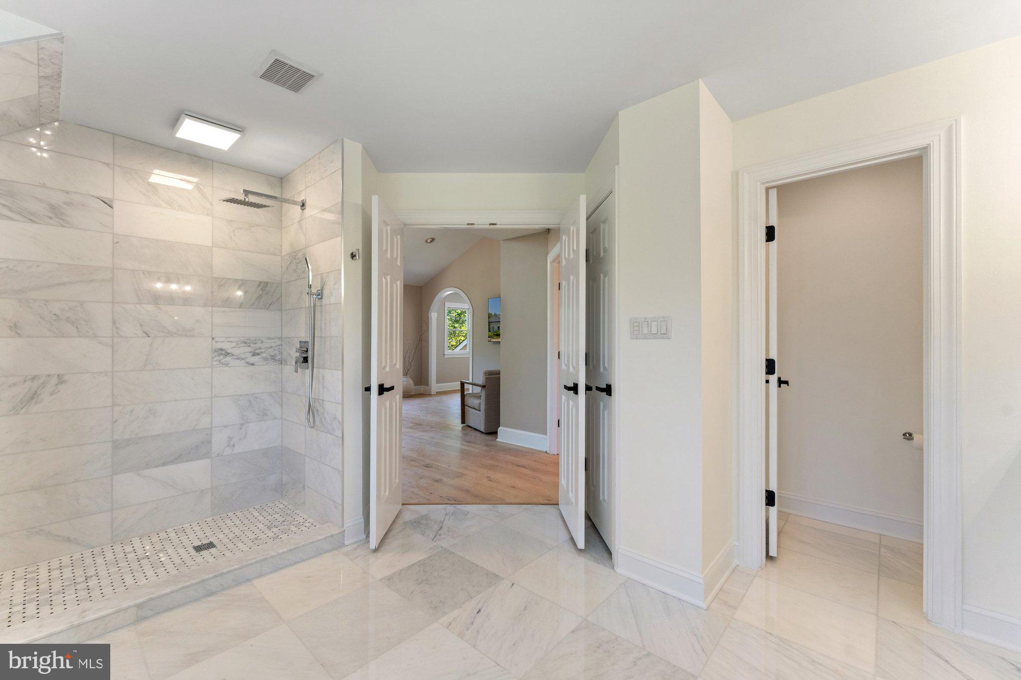 POLO PLACE - Residential