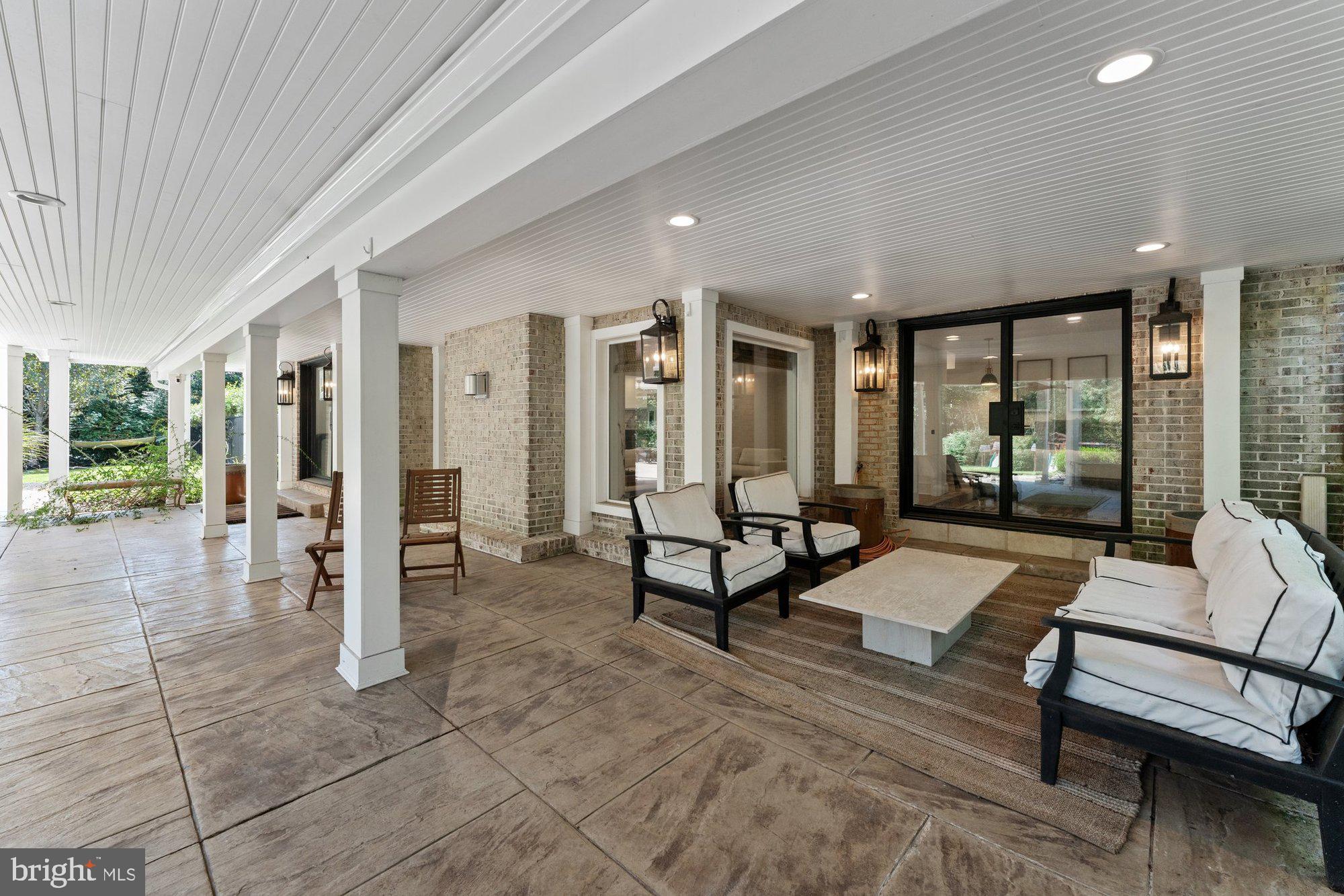 POLO PLACE - Residential