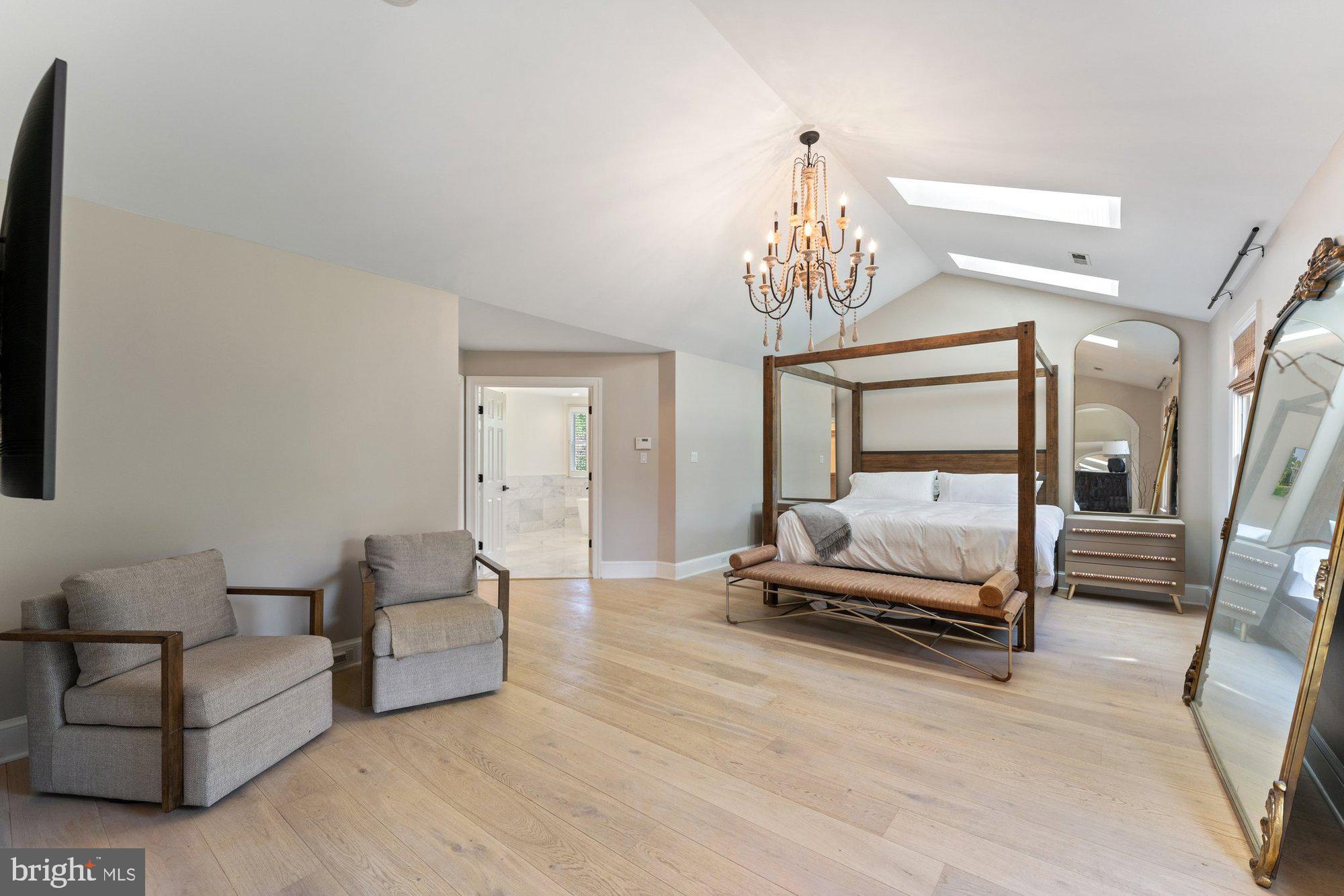 POLO PLACE - Residential