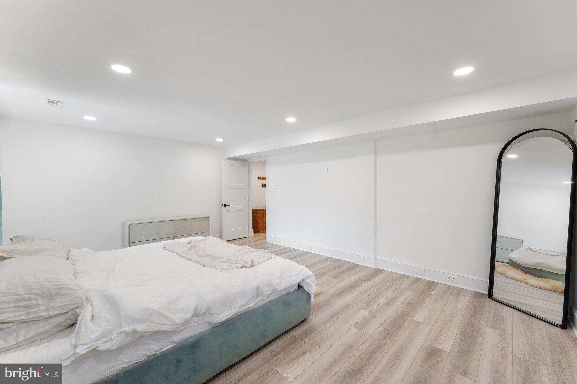 POLO PLACE - Residential