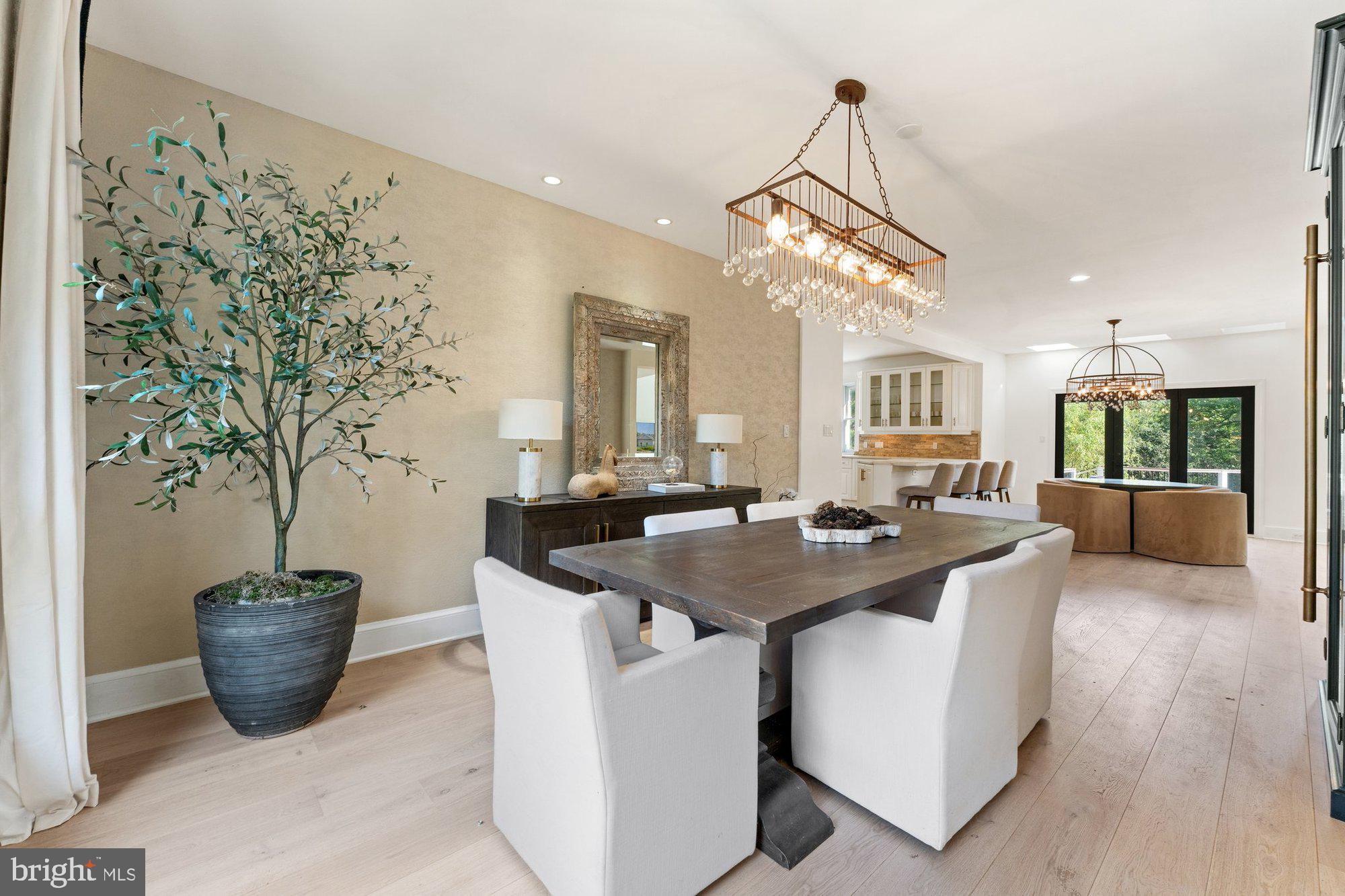 POLO PLACE - Residential