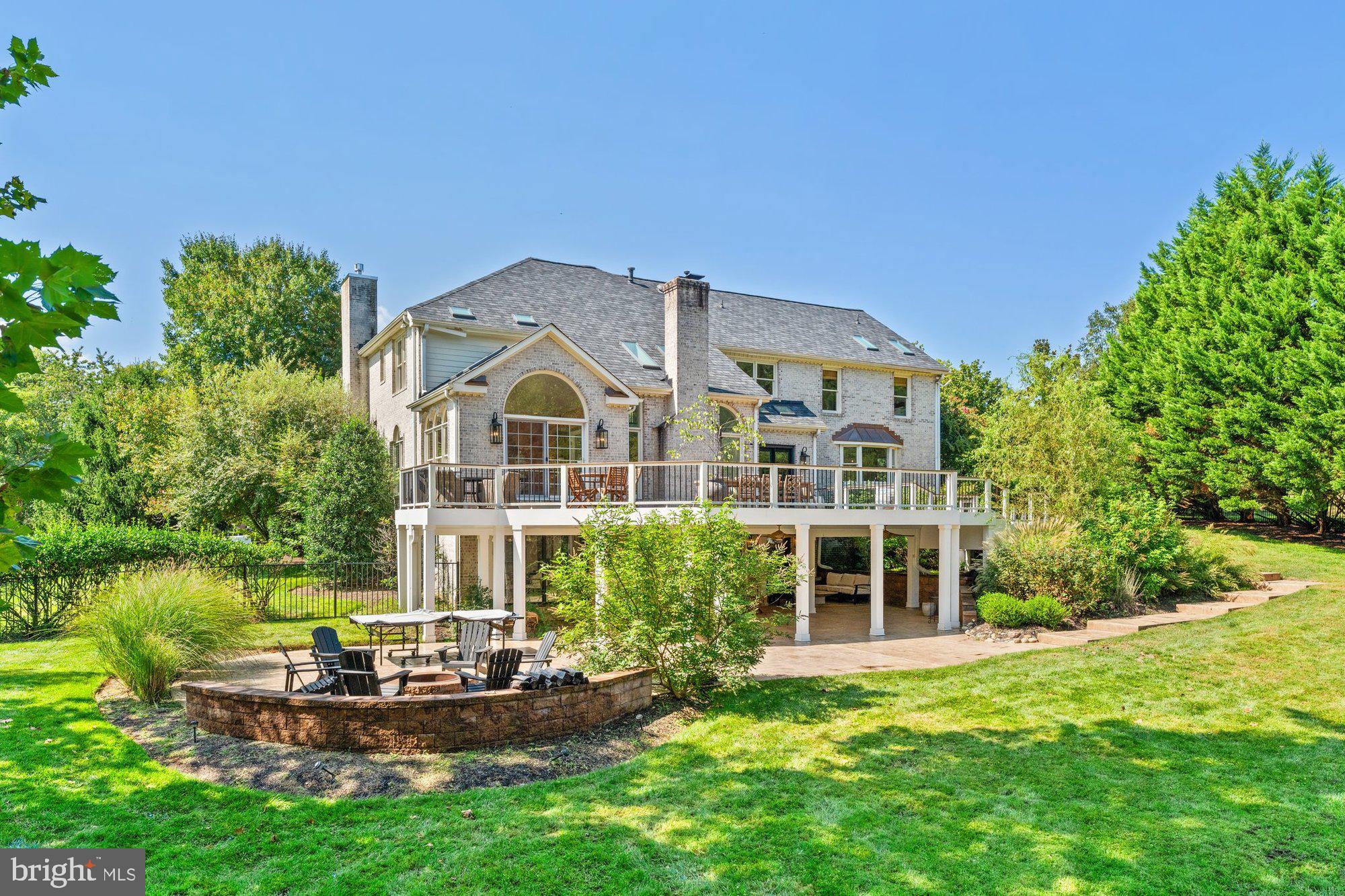 POLO PLACE - Residential