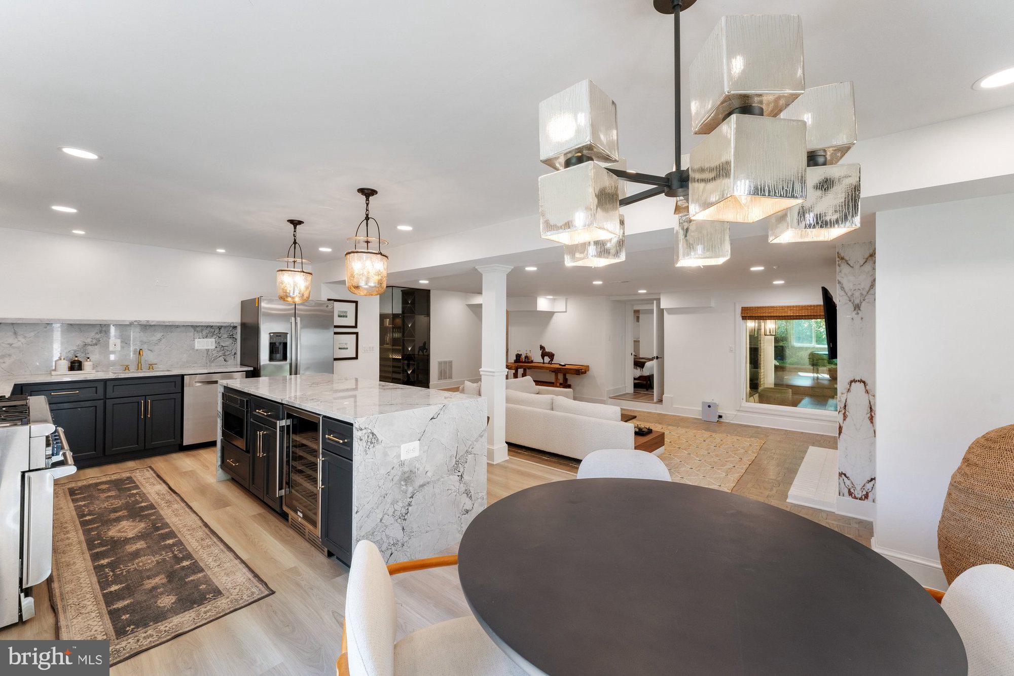 POLO PLACE - Residential