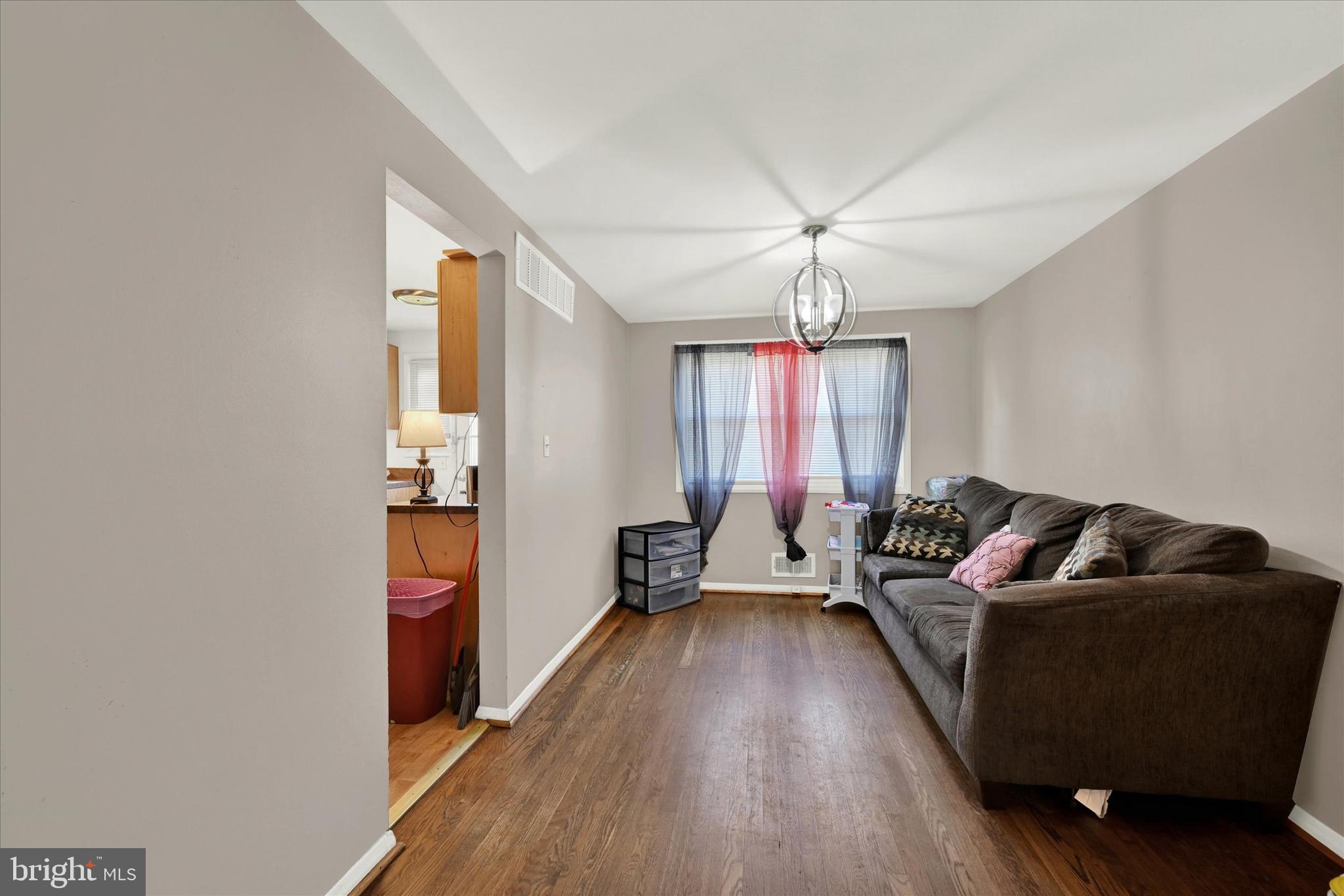 FOX RIDGE MANOR - Residential